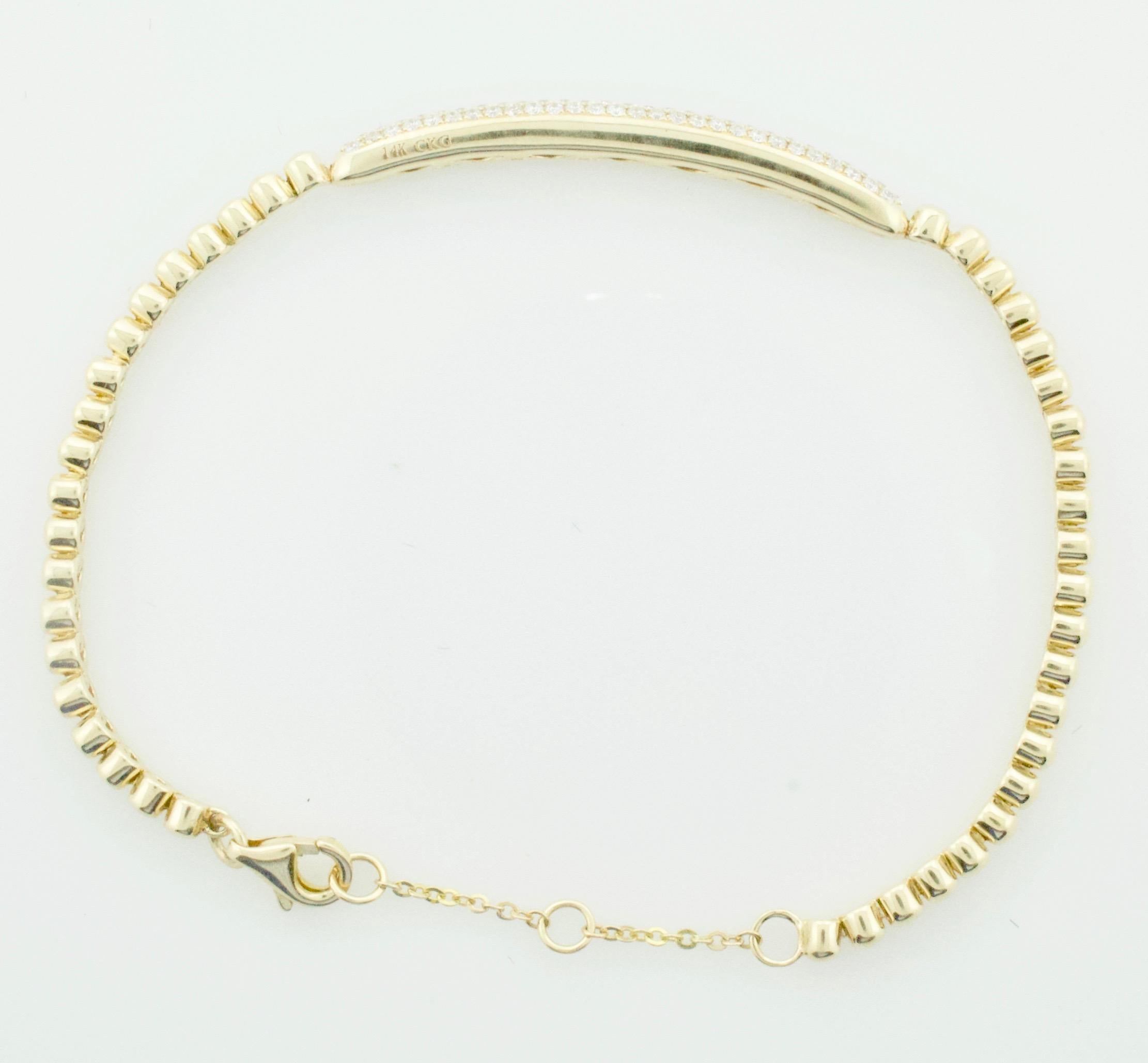 Bracelet en or jaune pavé de diamants .60 carat en vente 1