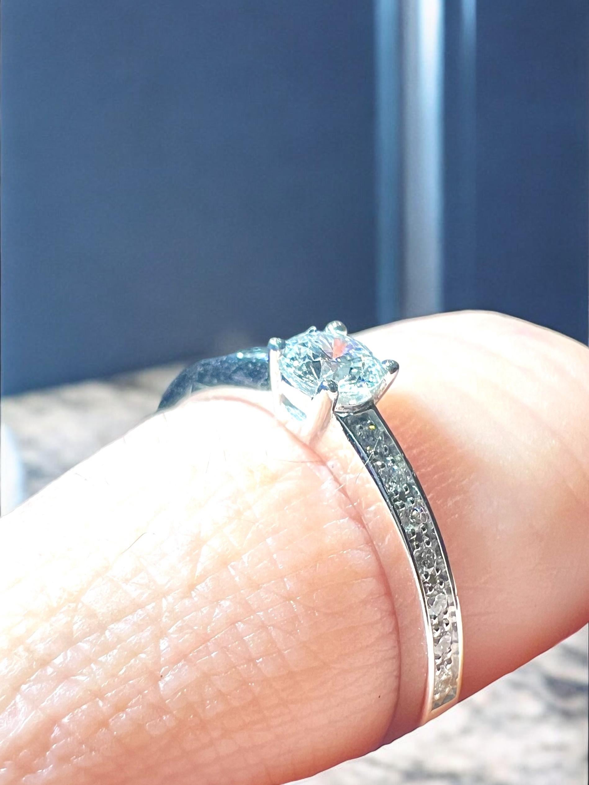 Pave diamonds ring, 18-carat white gold In Good Condition For Sale In SAINT-OUEN-SUR-SEINE, FR