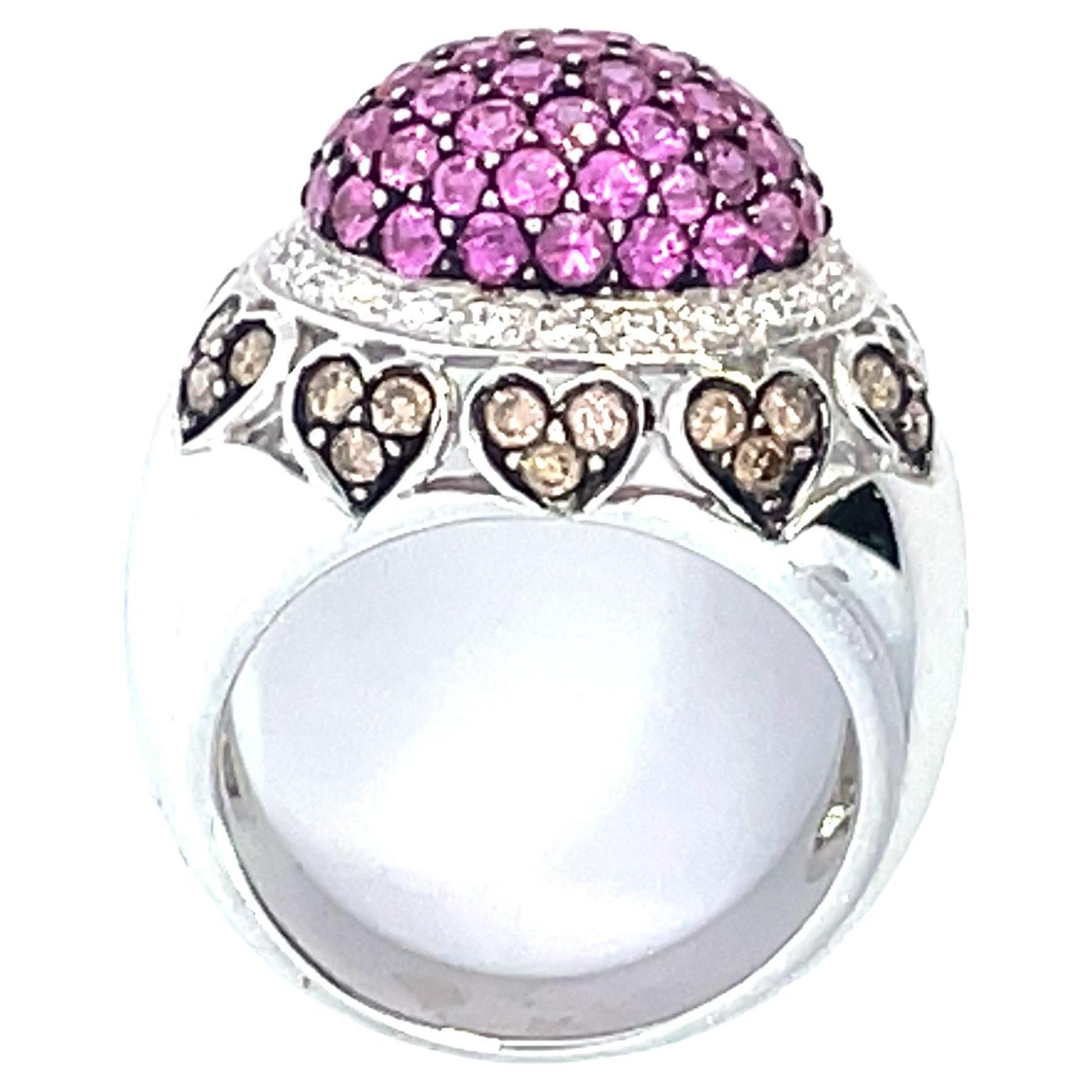 Pavé-Kuppelring mit natürlichen rosa Saphiren und braunen Diamanten aus 18kt Weißgold