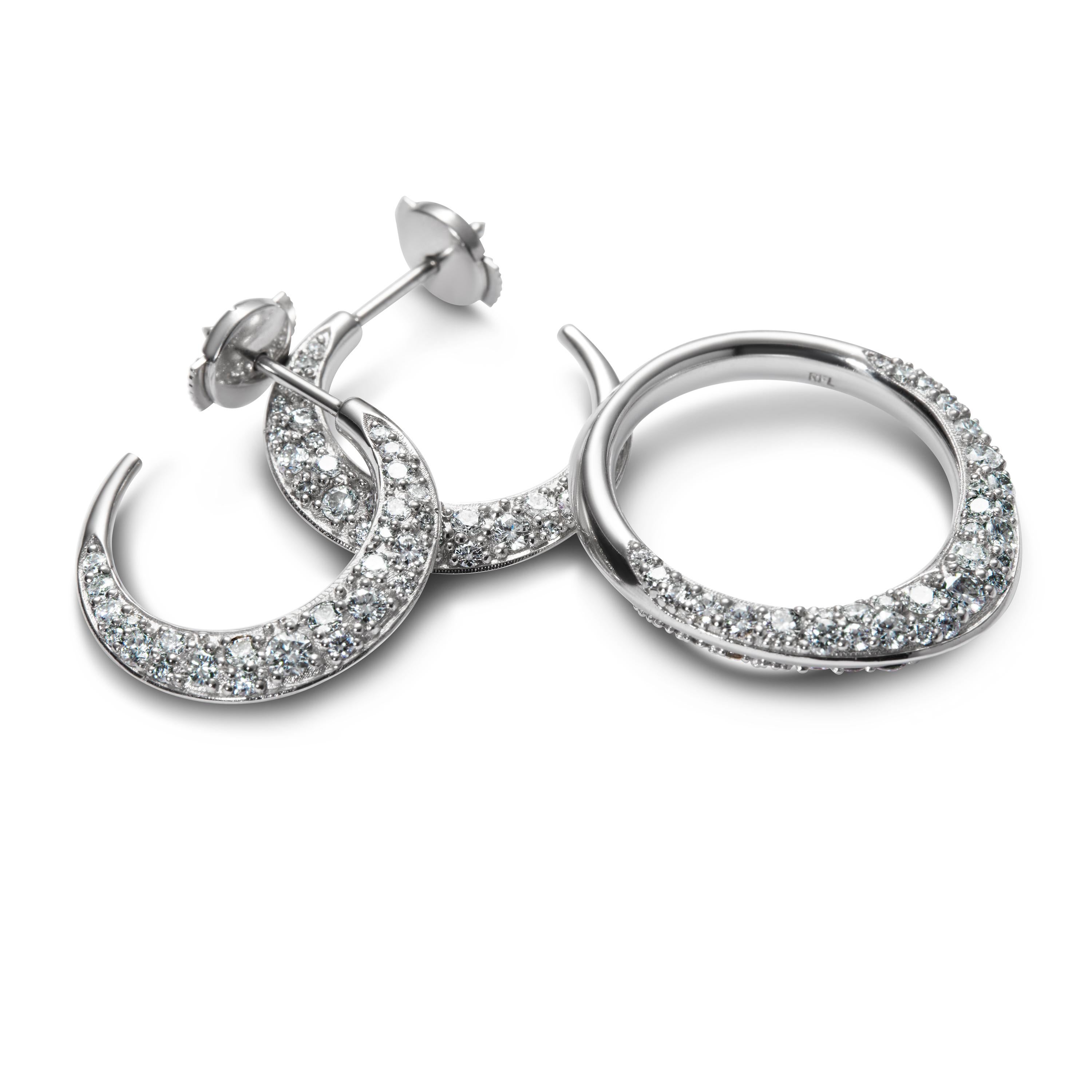 Pavé Earrings Traceable Diamond Size M in 18k White Gold by Rocks For Life In New Condition For Sale In Haddonfield, NJ