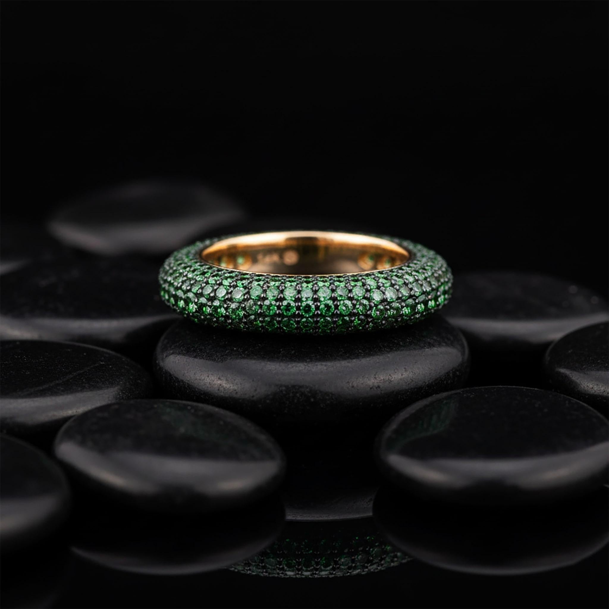 in vendita:  Anello a cupola in oro giallo 14K (o 18k su richiesta) con smeraldo in pavé 3