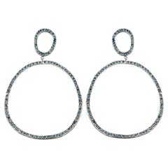 Pavé Fancy Blue Diamond Open Circle Statement-Ohrringe aus 14 Karat Weißgold
