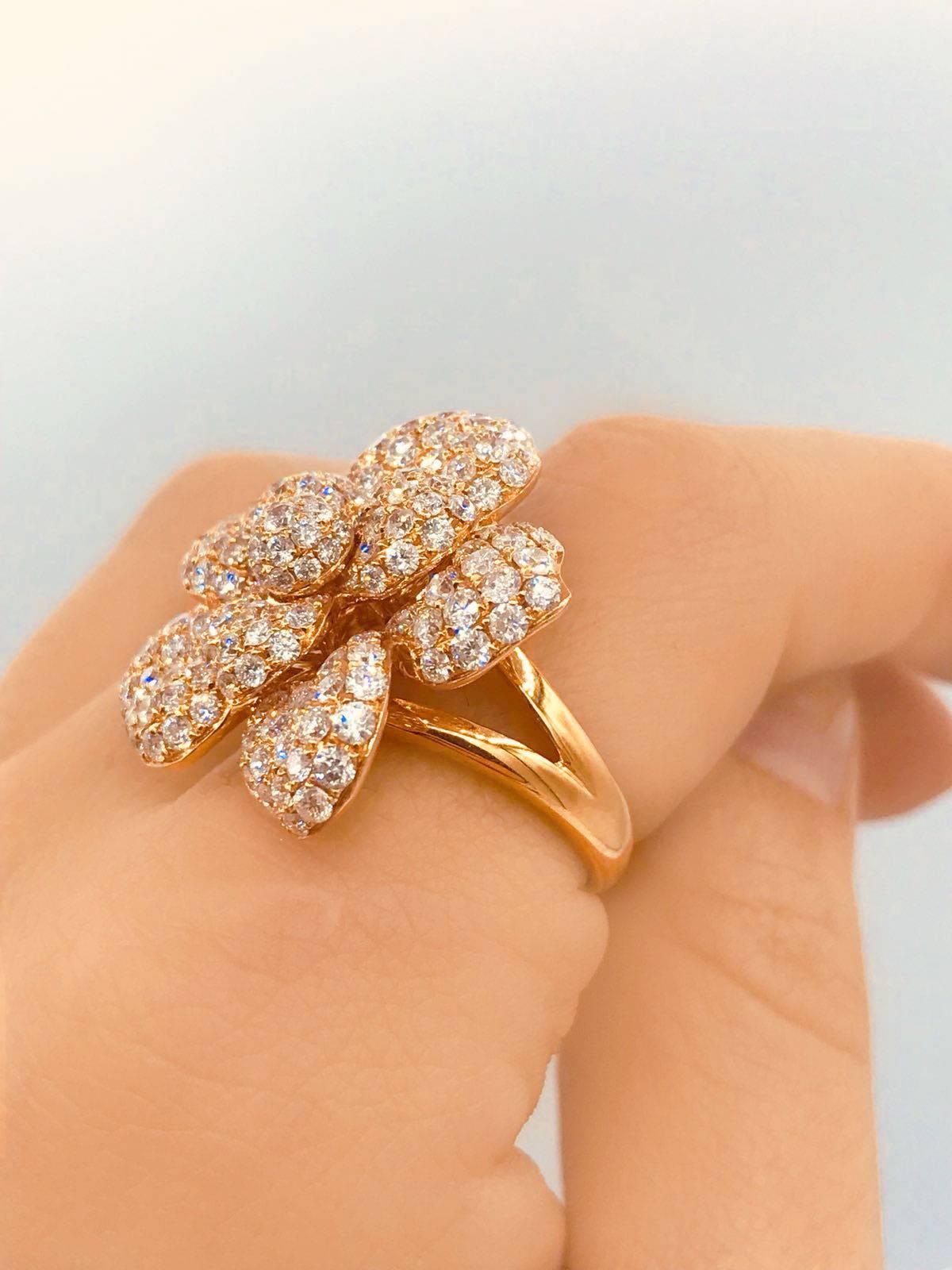 Emilio Jewelry Pave Flower Diamond Ring In New Condition In New York, NY