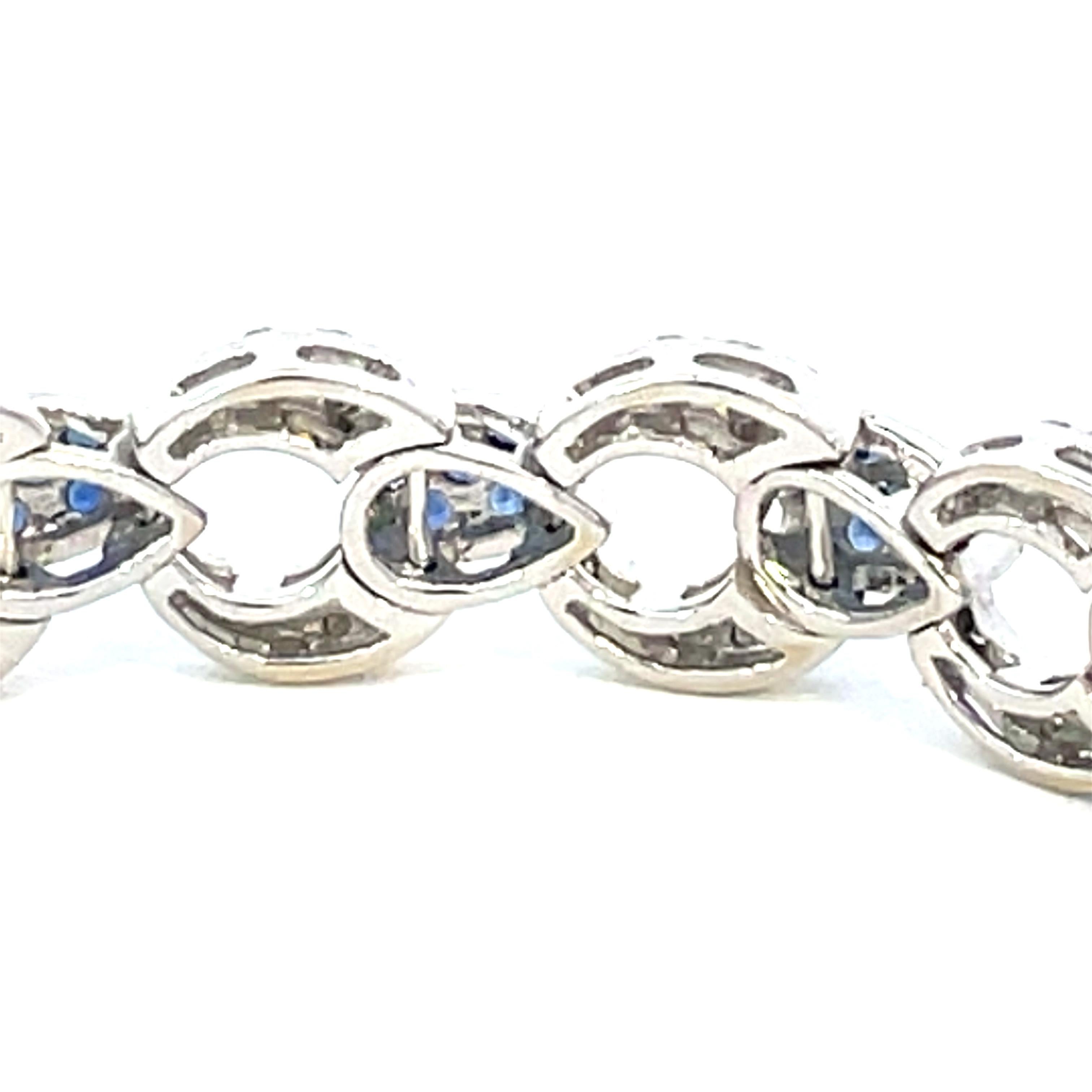 Round Cut Pave Link Bracelet With Natural Blue Sapphires & Diamonds in 18 Karat White Gold For Sale