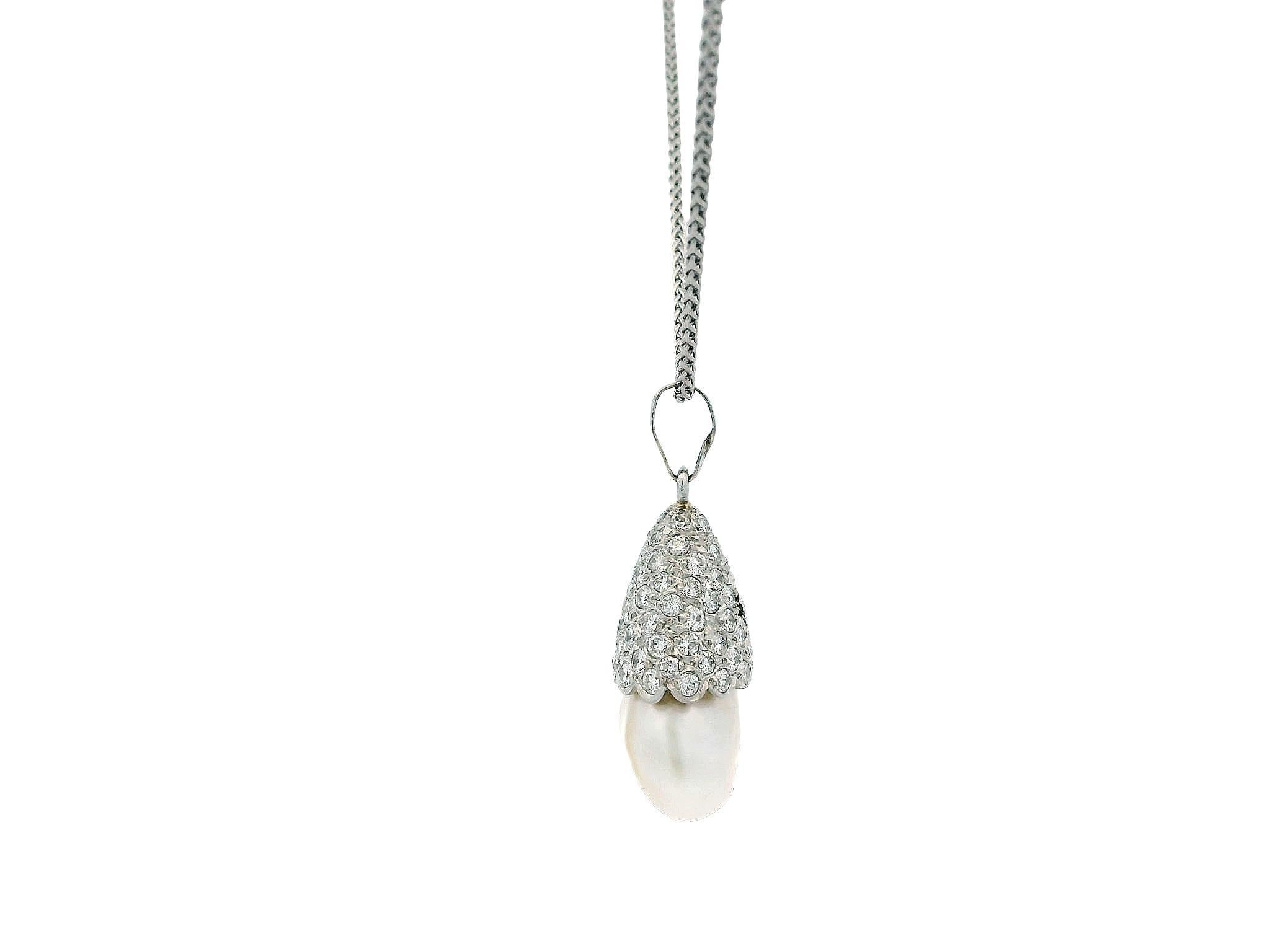 Collar con Colgante de Gota de Perla Pave en Oro Blanco de 18k y 14k en Bueno estado para la venta en Great Neck Plaza, NY