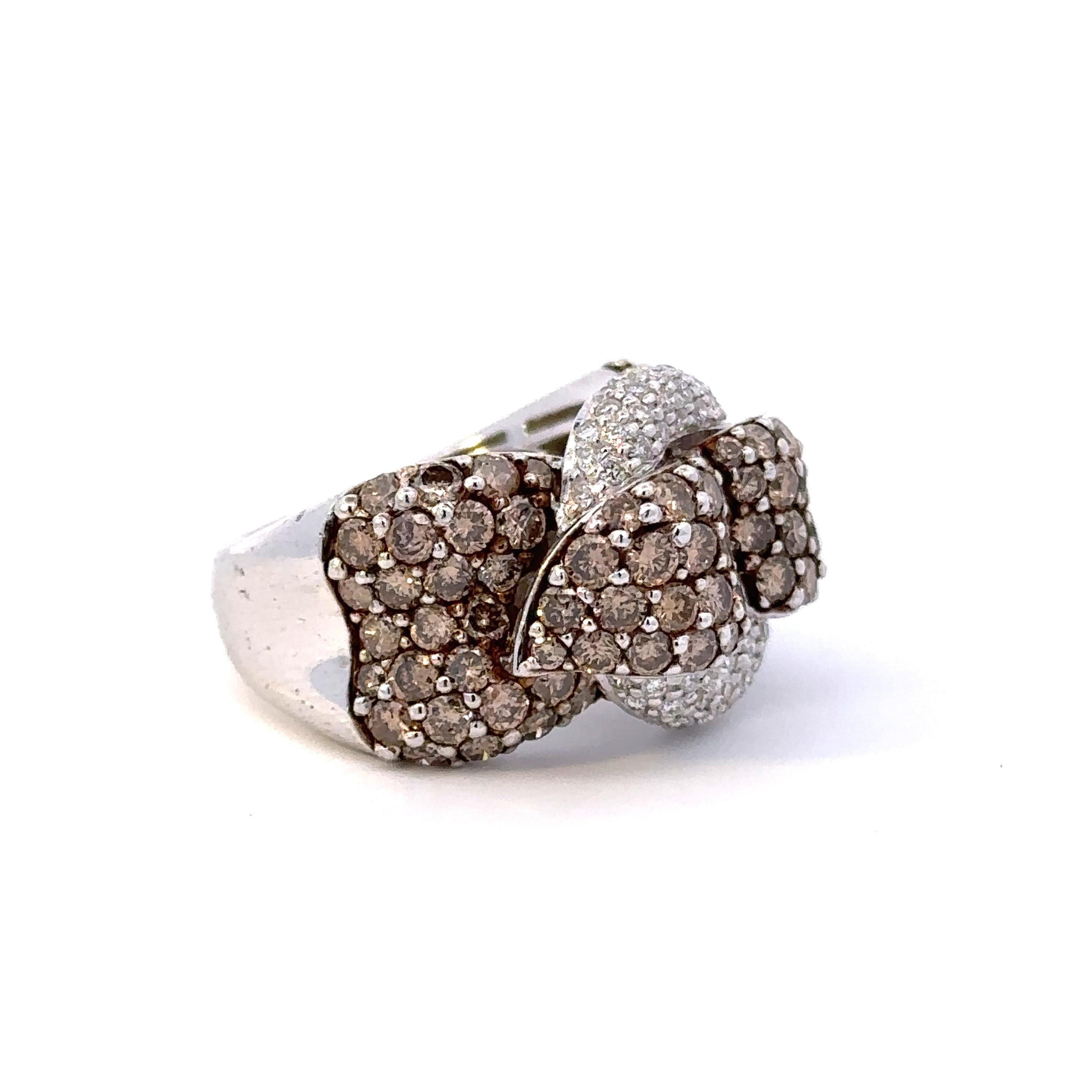 Pavé Ribbon Ring with Natural Brown & White Diamonds in 18 Karat White Gold For Sale 1