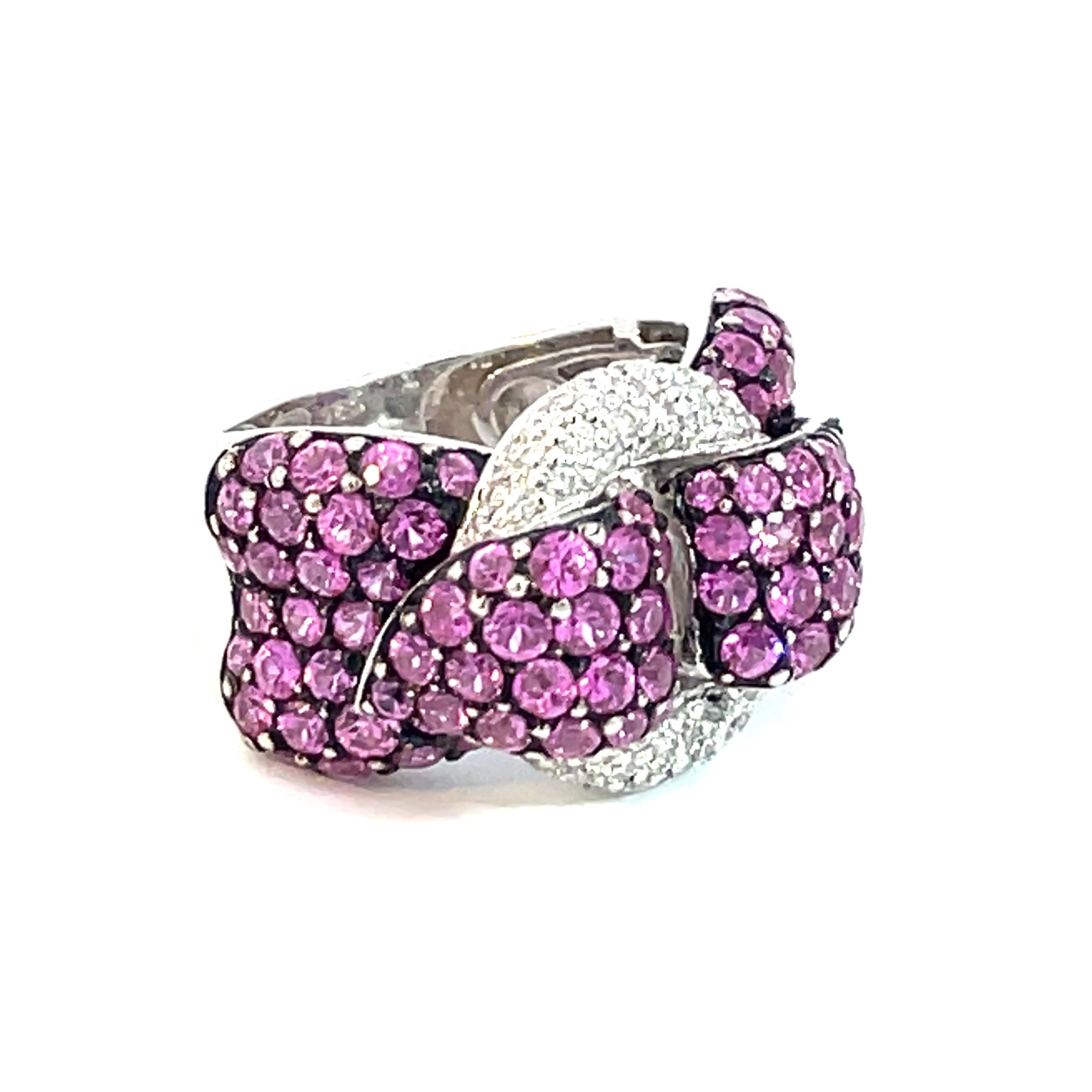 Pavé Ribbon Ring with Pink Sapphires & White Diamonds in 18 Karat White Gold In New Condition For Sale In Westmount, CA