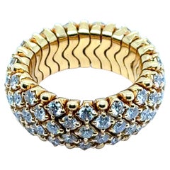 Pavé Ring with Diamonds in 18 Karat Red Gold