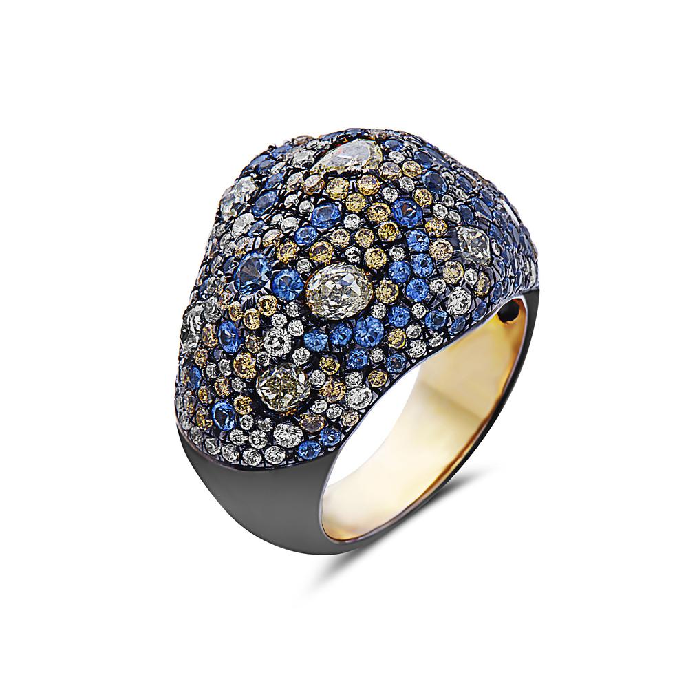 This very interesting yellow and white diamond pave sapphire ring in irregular dome shape is very attractive.

Ring size 6.5 ( can be sized )

18kt: 1.80gms
Diamond: 3.32Cts
Silver: 8.97gms
SAPPHIRE: 1.73Cts,