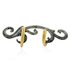 Antik aussehender langer Ring aus 18 Karat Gold und Silber mit Pavé-Saphir und Pavé-Diamanten