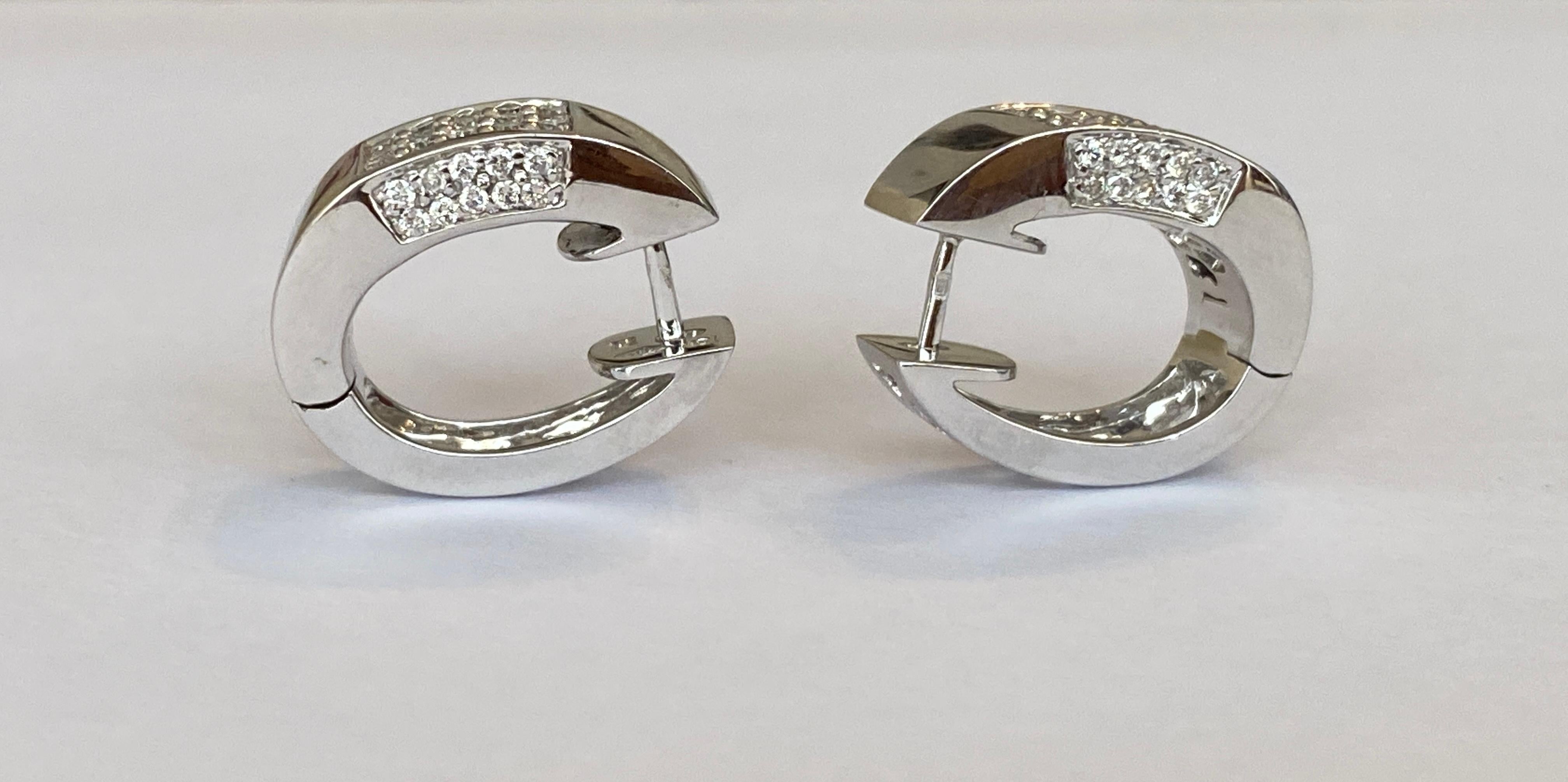 Taglio brillante Orecchini a clip in oro e diamanti da 1,40 ct con incastonatura a pavé in vendita