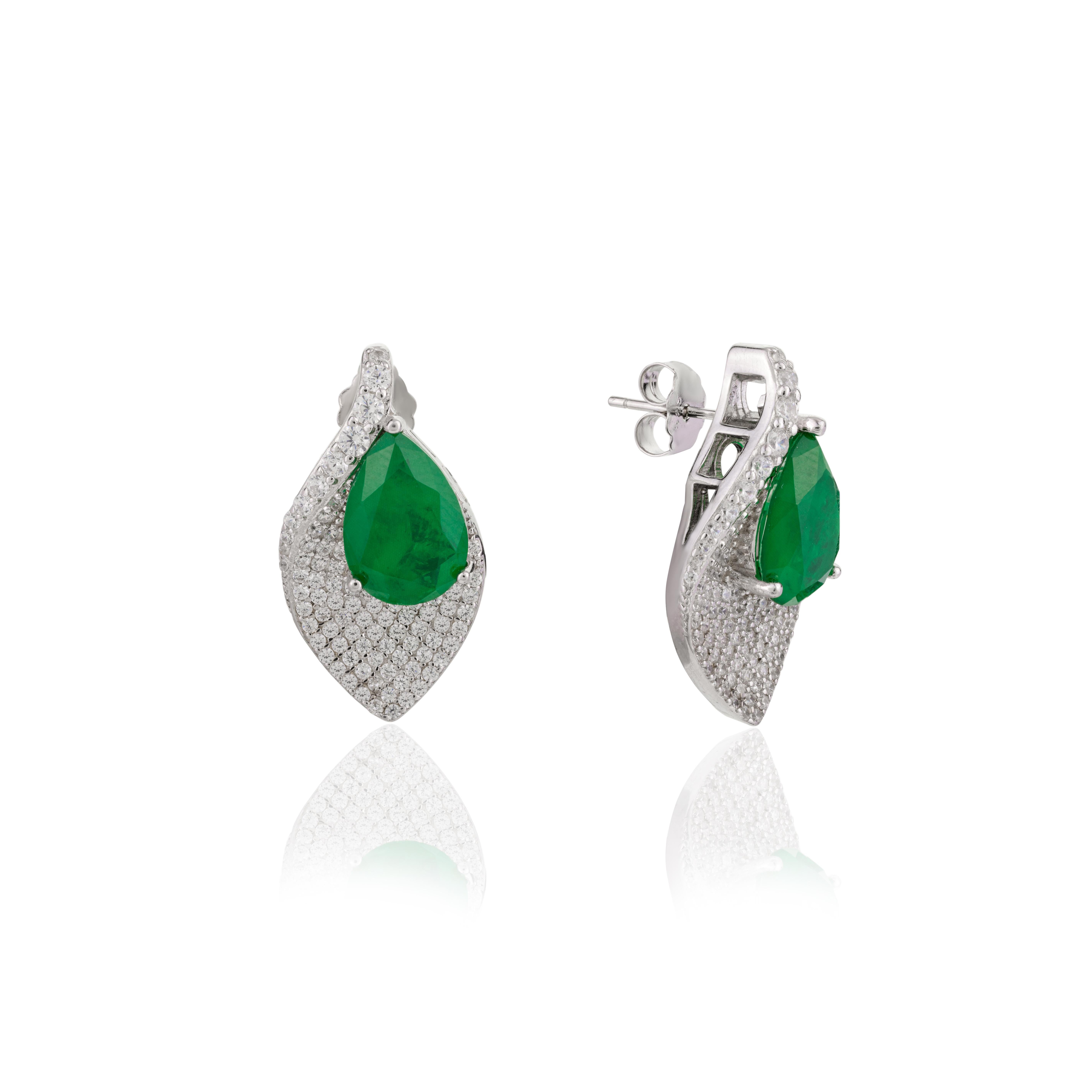 Pave Set CZ and Green Pear Leaf Shape Stud Earrings for Mom in Sterling Silver In New Condition For Sale In New York, NY