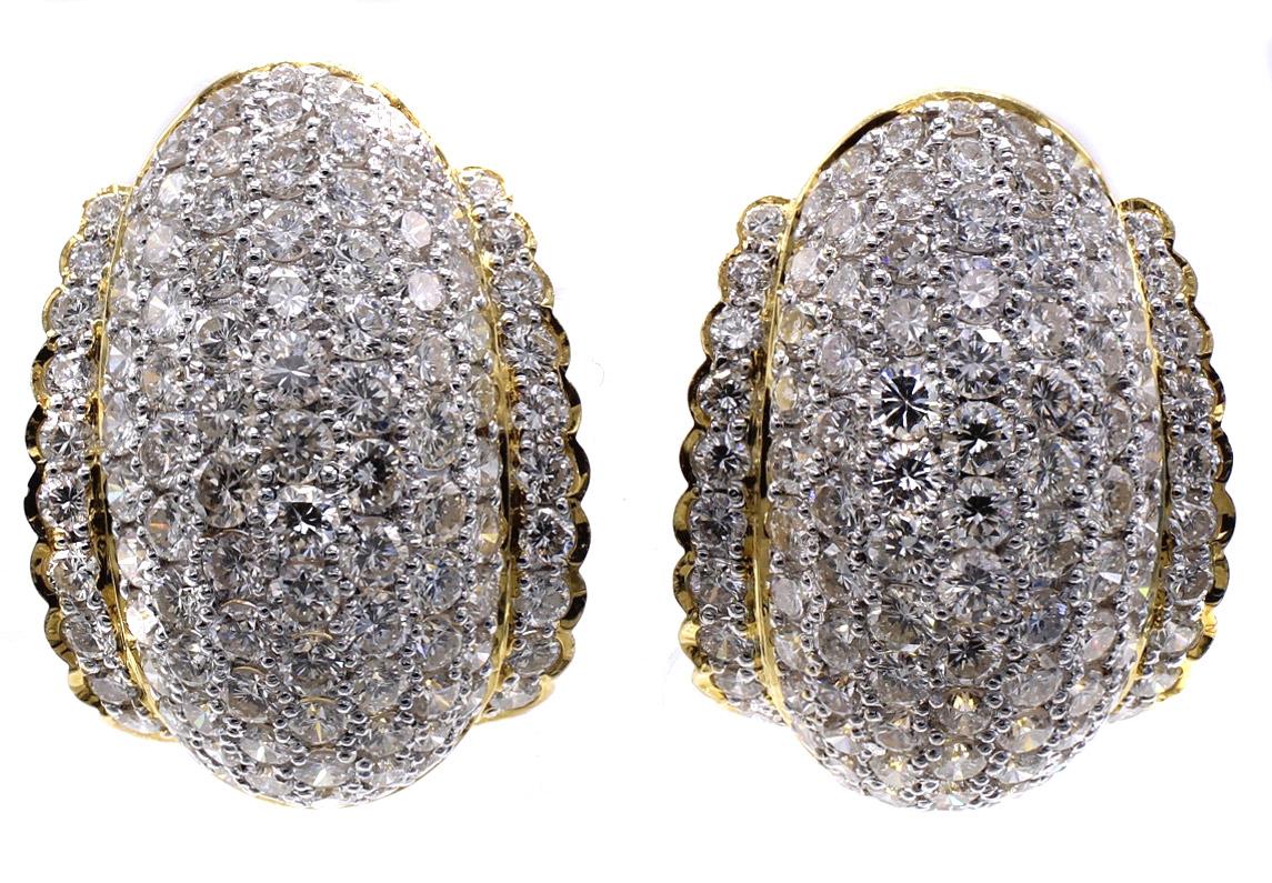 Femenino o masculino Pendientes de oro de 18 quilates con diamantes engastados en venta