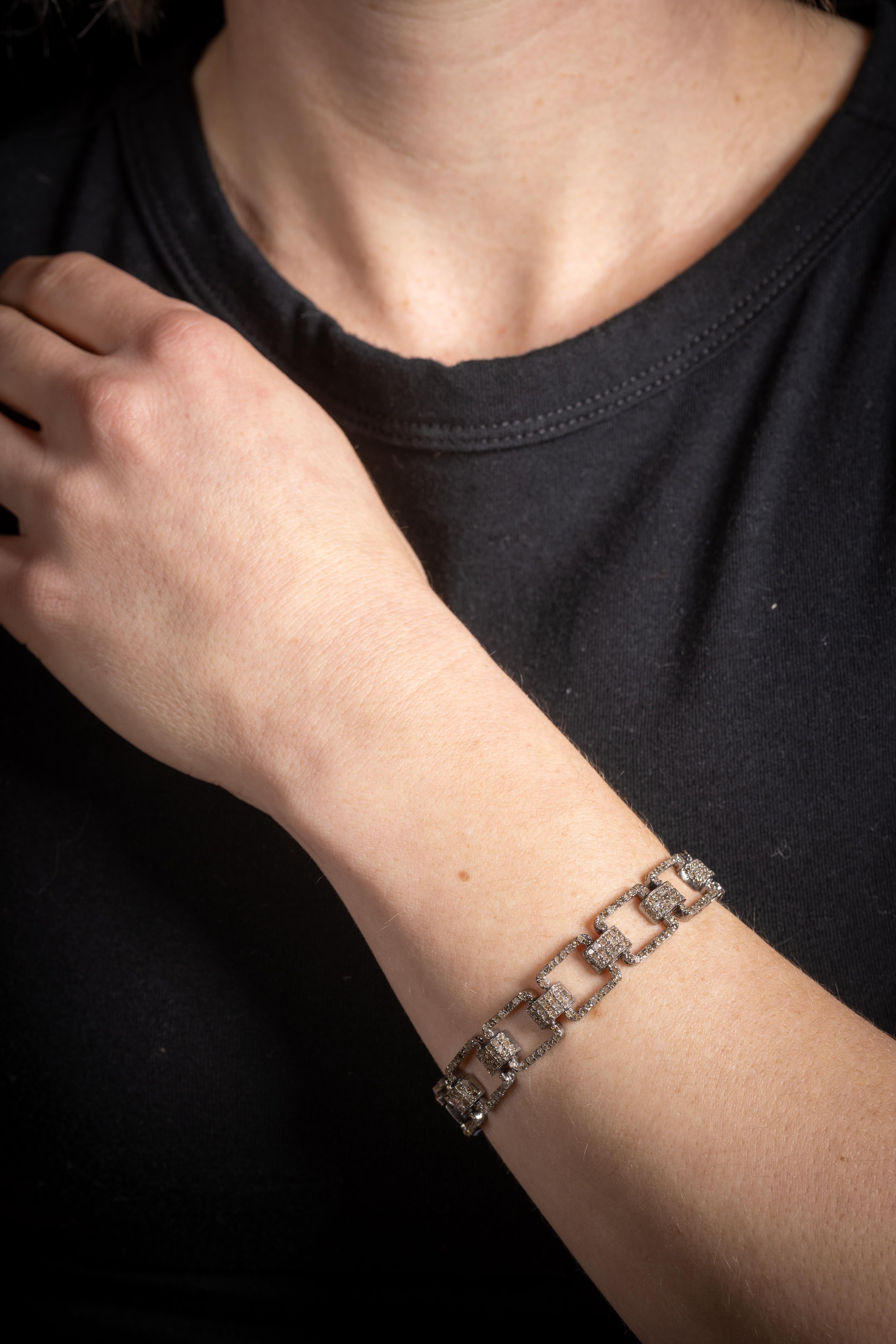 Catena con diamanti incastonati e argento Sterling Box In condizioni ottime in vendita a Nantucket, MA
