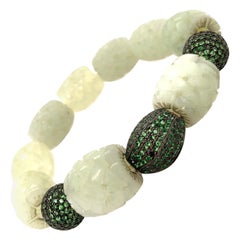 Pave Tsavorit & geschnitzte Jade Perlenarmband