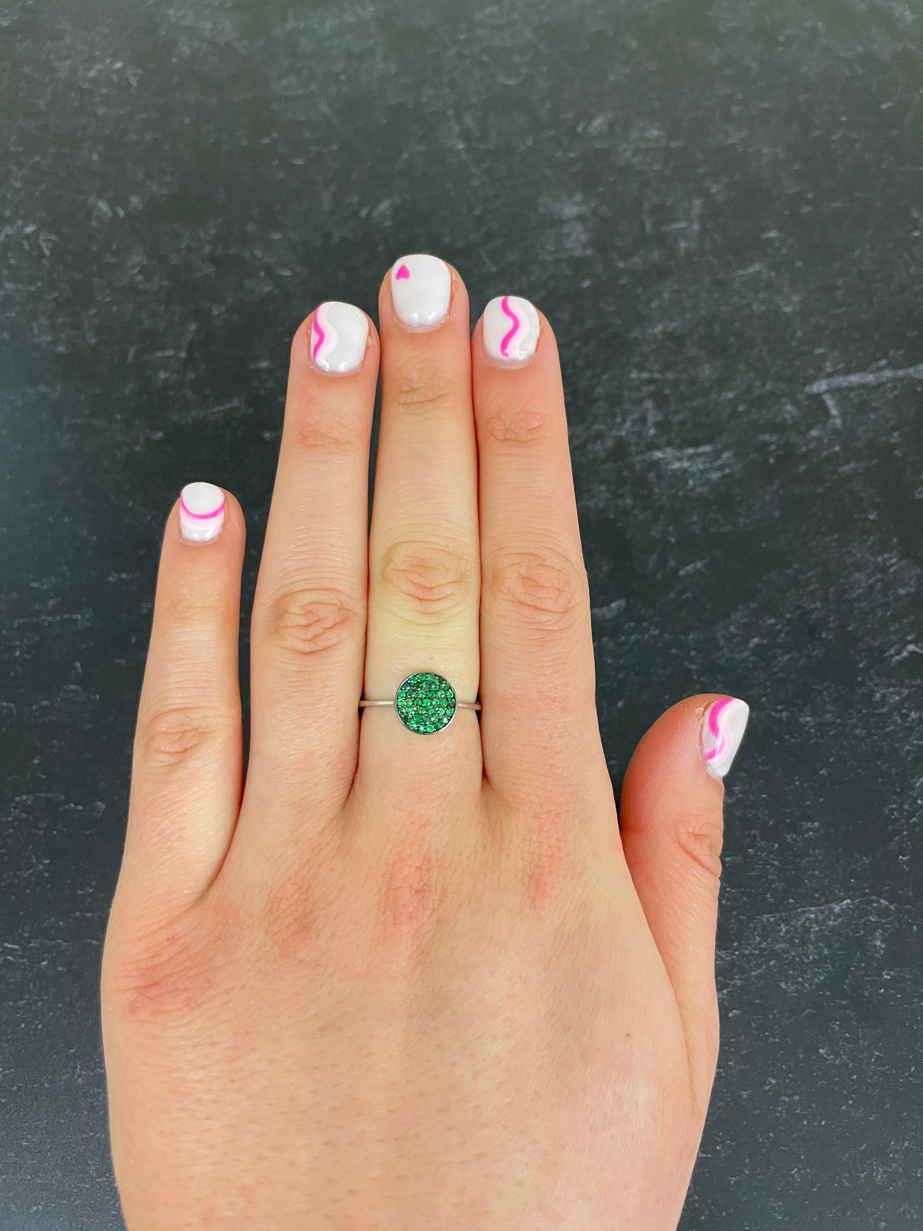 Contemporary Pave Tsavorite Disc Cluster Illusion Fashion Ring 14 Karat Gold Black Rhodium For Sale
