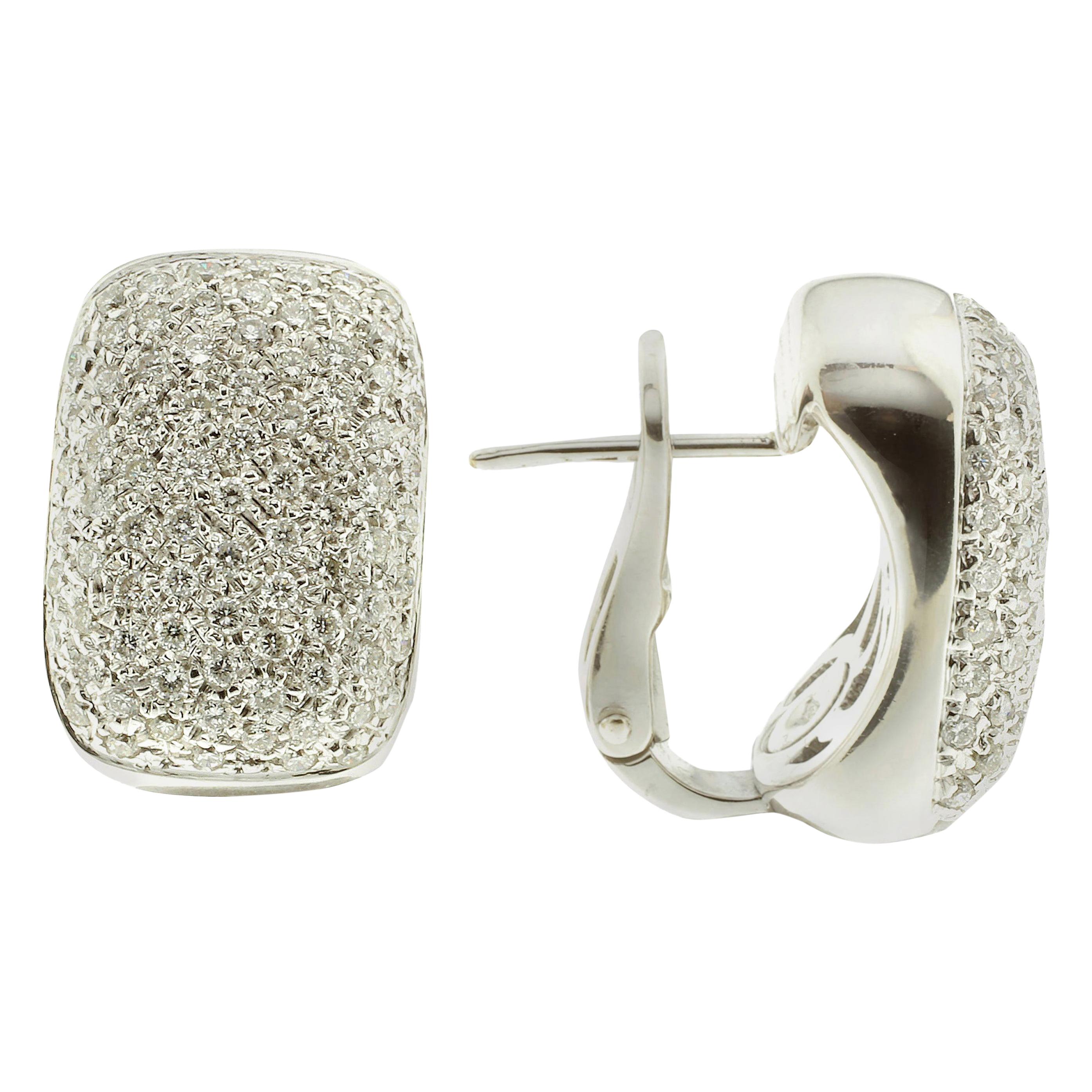 Contemporary 18 Karat Gold and Pavé White Diamond (G VS) Earrings For Sale