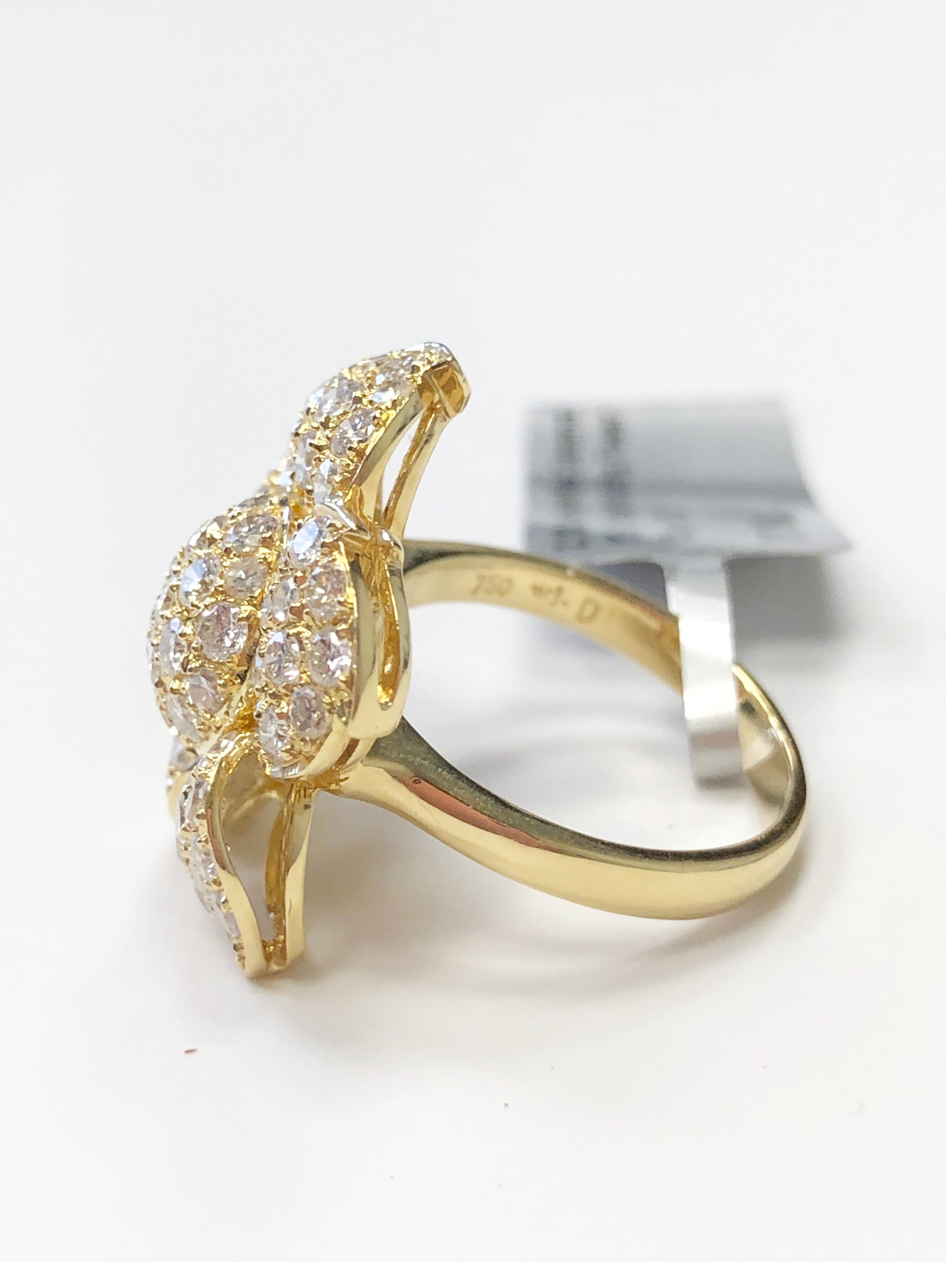 Pave White Diamond Flower Cocktail Ring in 18 Karat Yellow Gold In New Condition In Los Angeles, CA