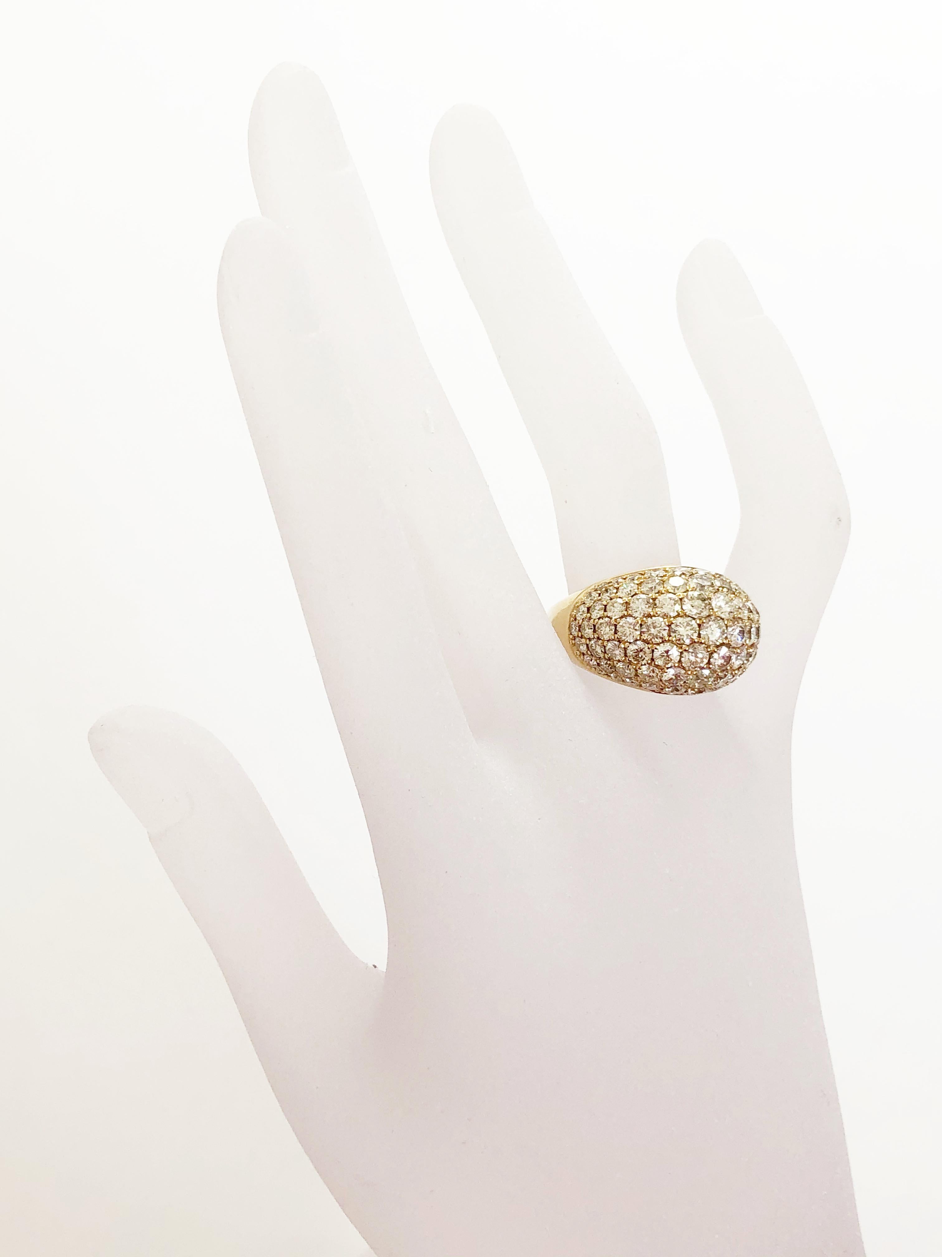 Pave White Diamond Round Cocktail Ring in 18 Karat Yellow Gold In New Condition In Los Angeles, CA