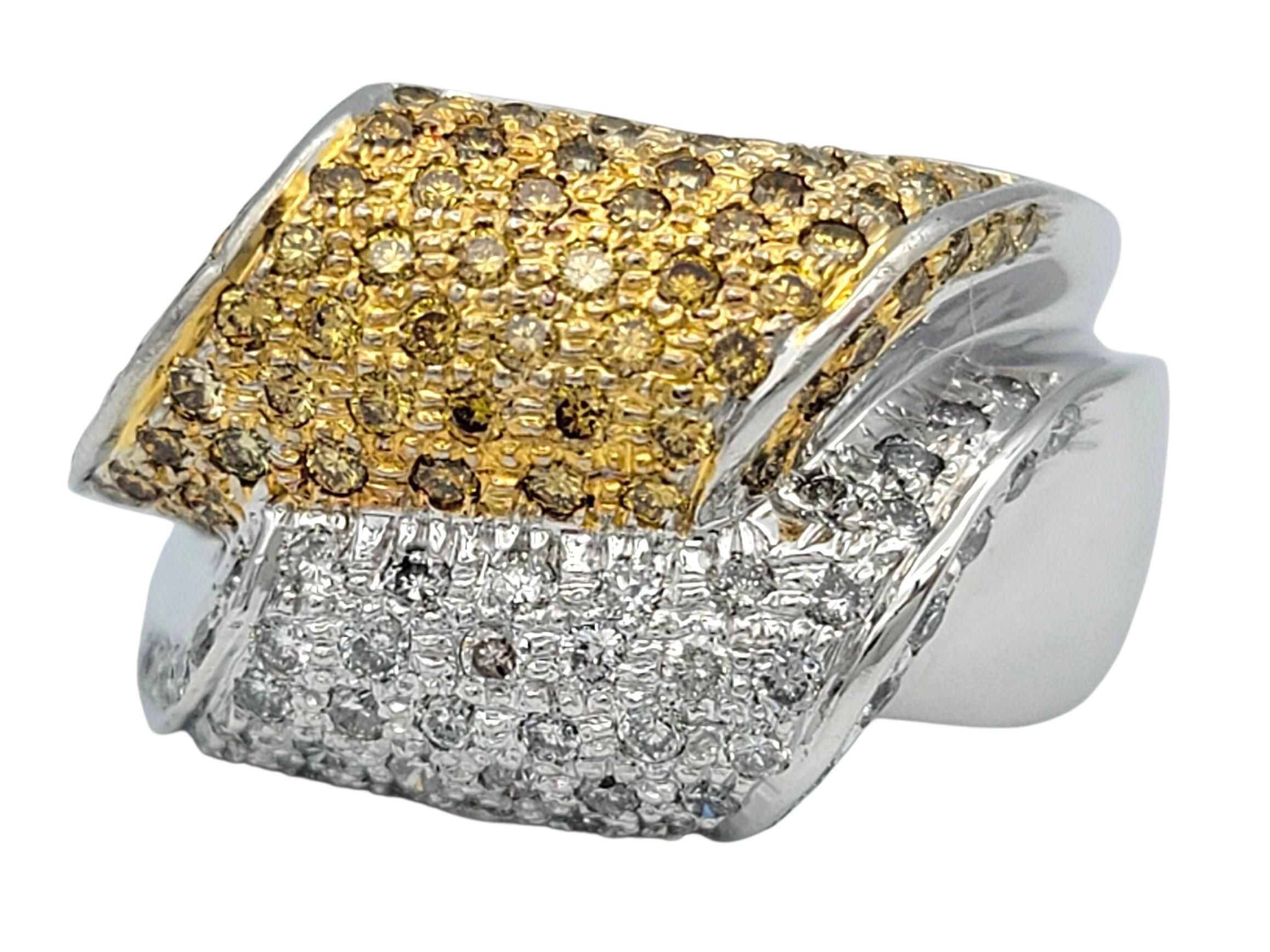 Gestapelter Statement-Ring mit Pavé aus gelbem Saphir und Diamant aus zweifarbigem 14-karätigem Gold (Zeitgenössisch) im Angebot