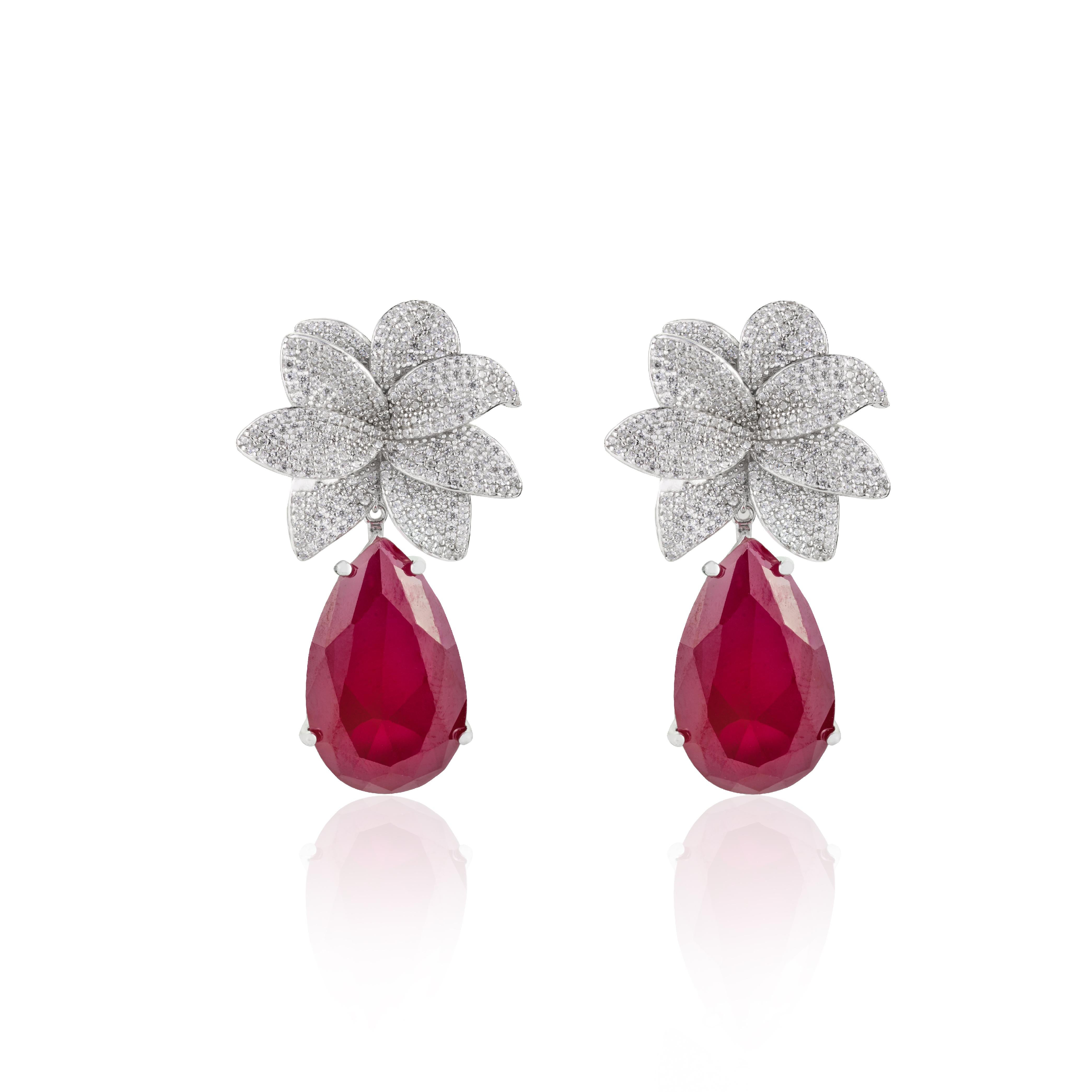 Romantic Pave Zircon Statement Flower Drop Wedding Earrings Gift in 925 Silver for Mom For Sale