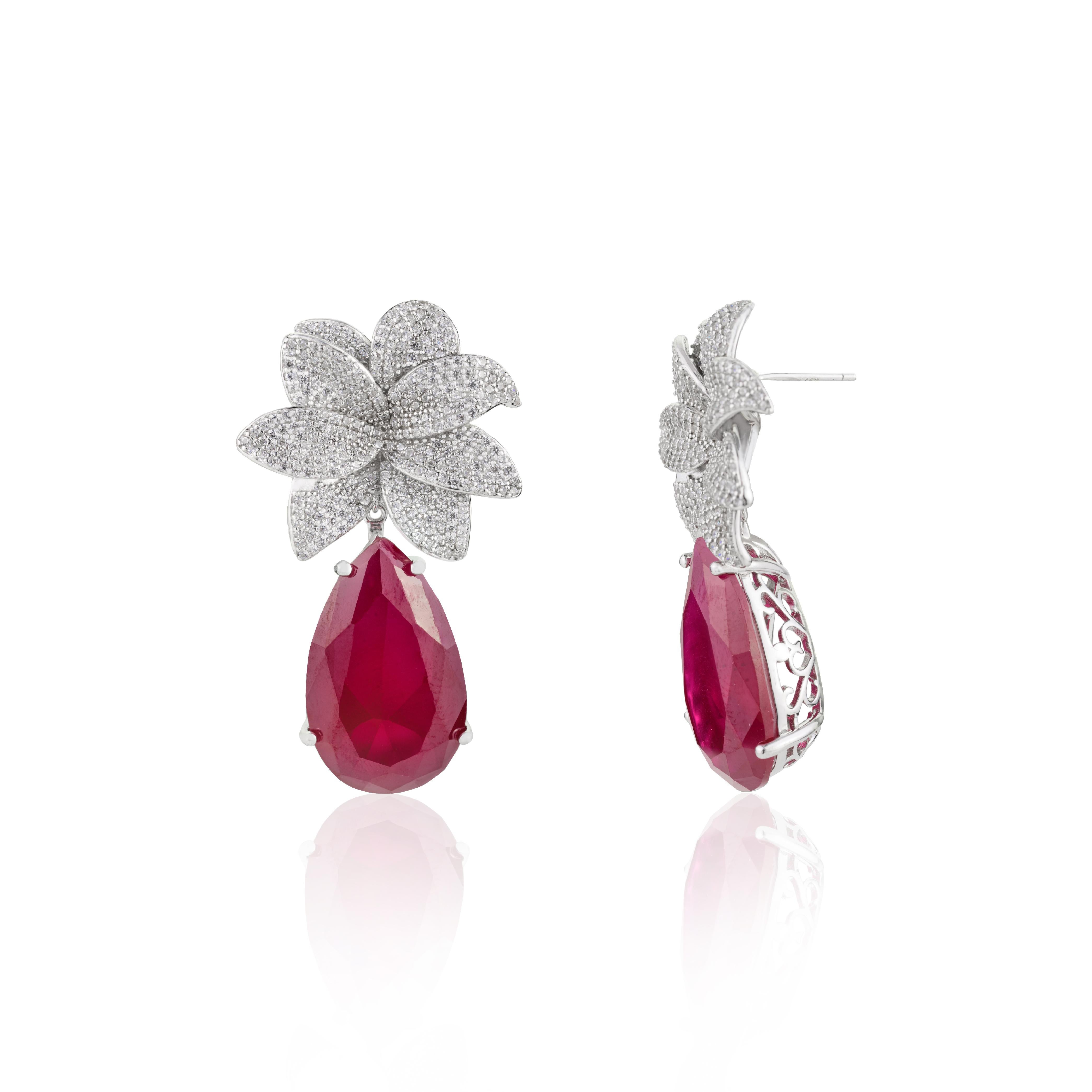 Pave Zircon Statement Flower Drop Wedding Earrings Gift in 925 Silver for Mom In New Condition For Sale In New York, NY