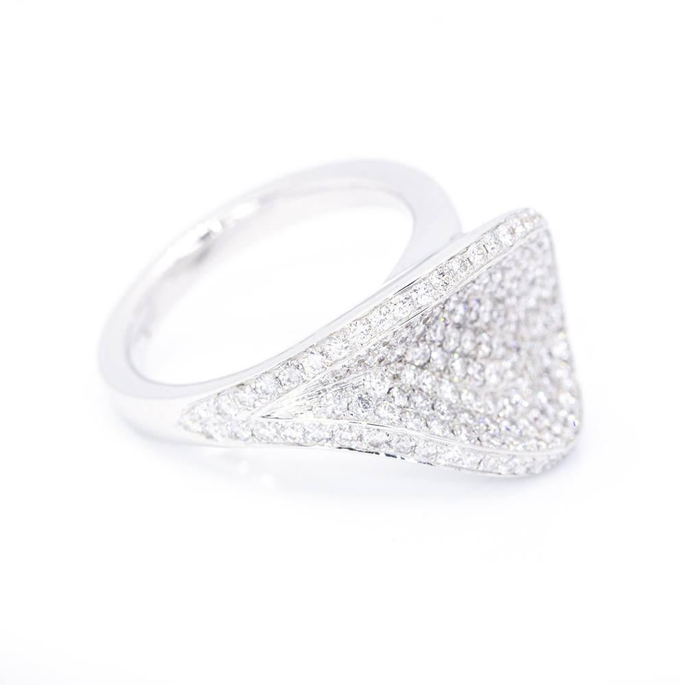 Women's Paveè Diamond Ring. For Sale
