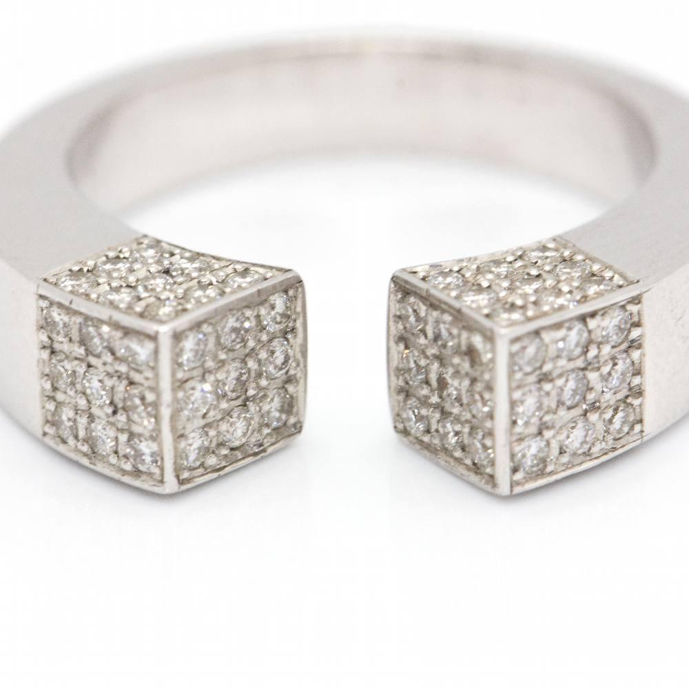 Paveé SQUARE Ring aus Gold und Diamanten Damen im Angebot