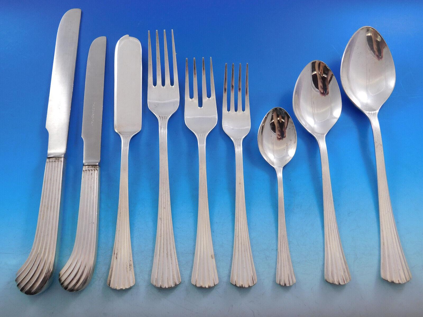 Superb Dinner size Pavillion by Calegaro Italian 925 Sterling Silver Flatware set - 121 pieces. This gorgeous service includes:

12 Large Dinner Size Knives, pistol grip handles, 10