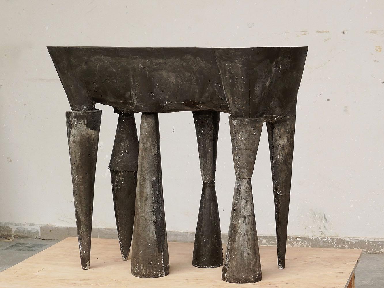 Altar von Pavlína Kvita - halbabstrakte Skulptur, einzigartiges Werk im Angebot 1