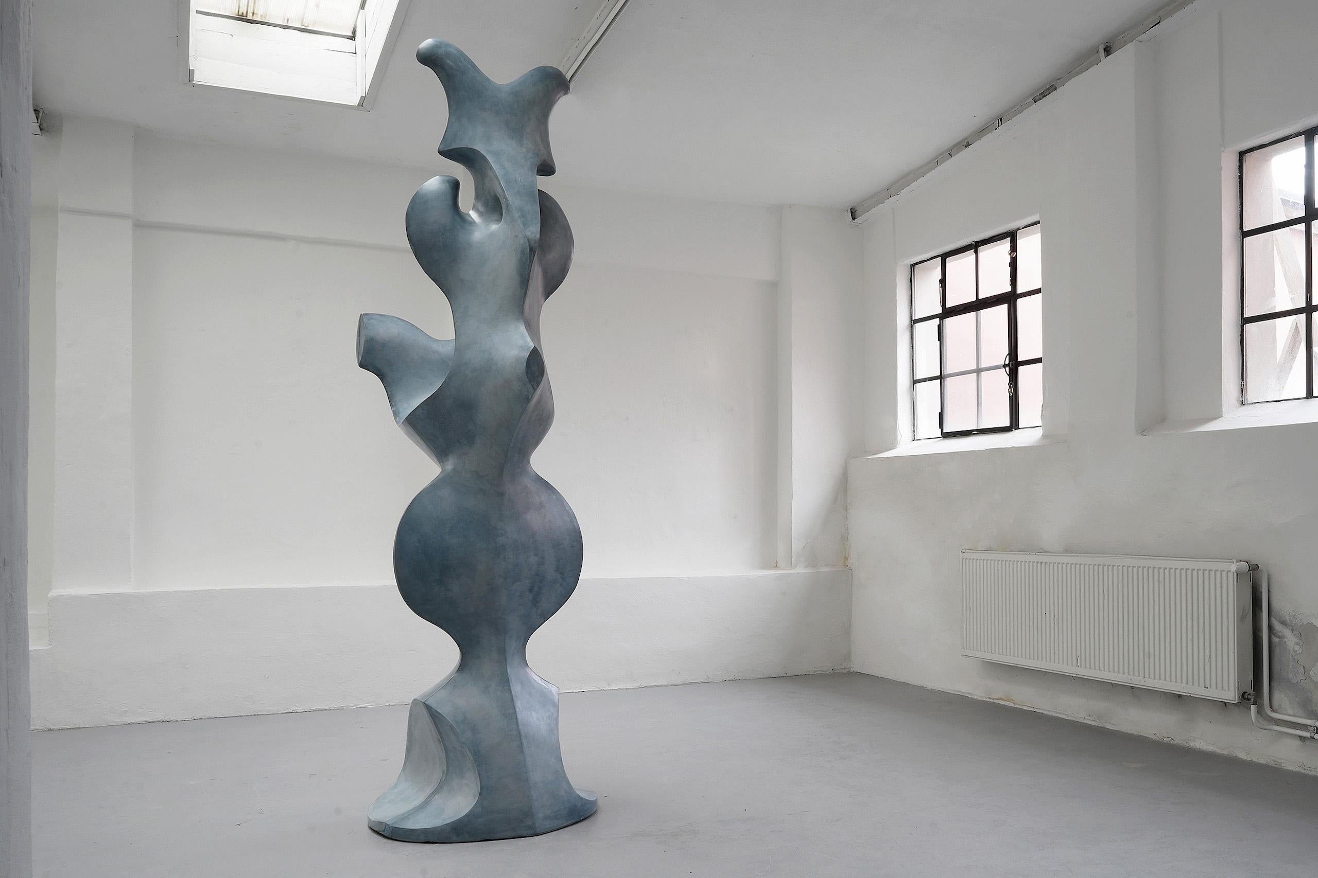 Big Source Keeper de Pavlína Kvita - Escultura contemporánea, única, exterior en venta 3