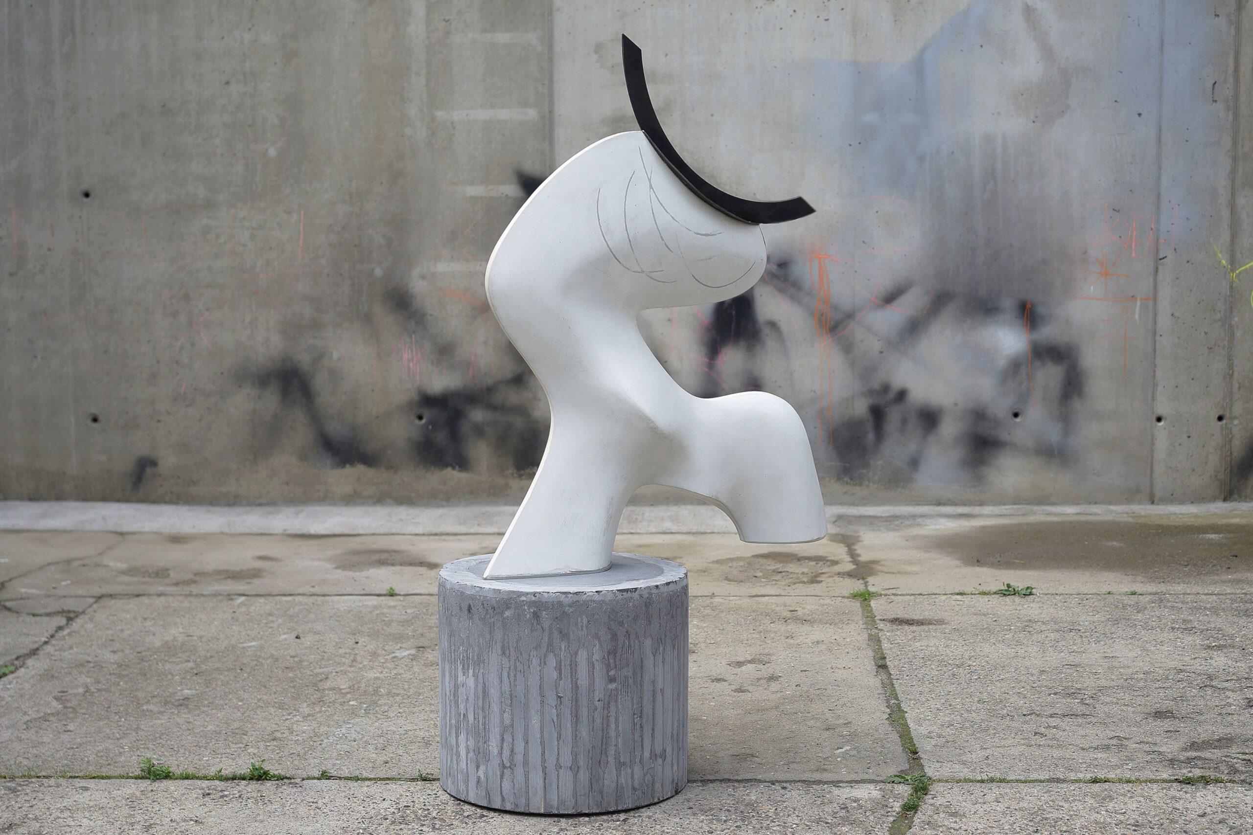 Halfmoon by Pavlína Kvita - Contemporary sculpture, unique work, black & white For Sale 3