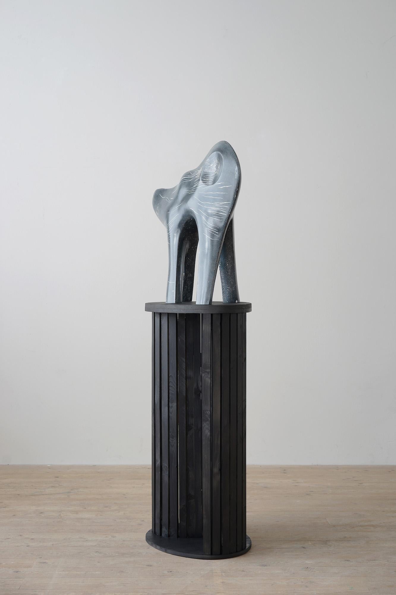 Night Animal de Pavlína Kvita - Sculpture contemporaine, œuvre unique, mystérieuse en vente 1