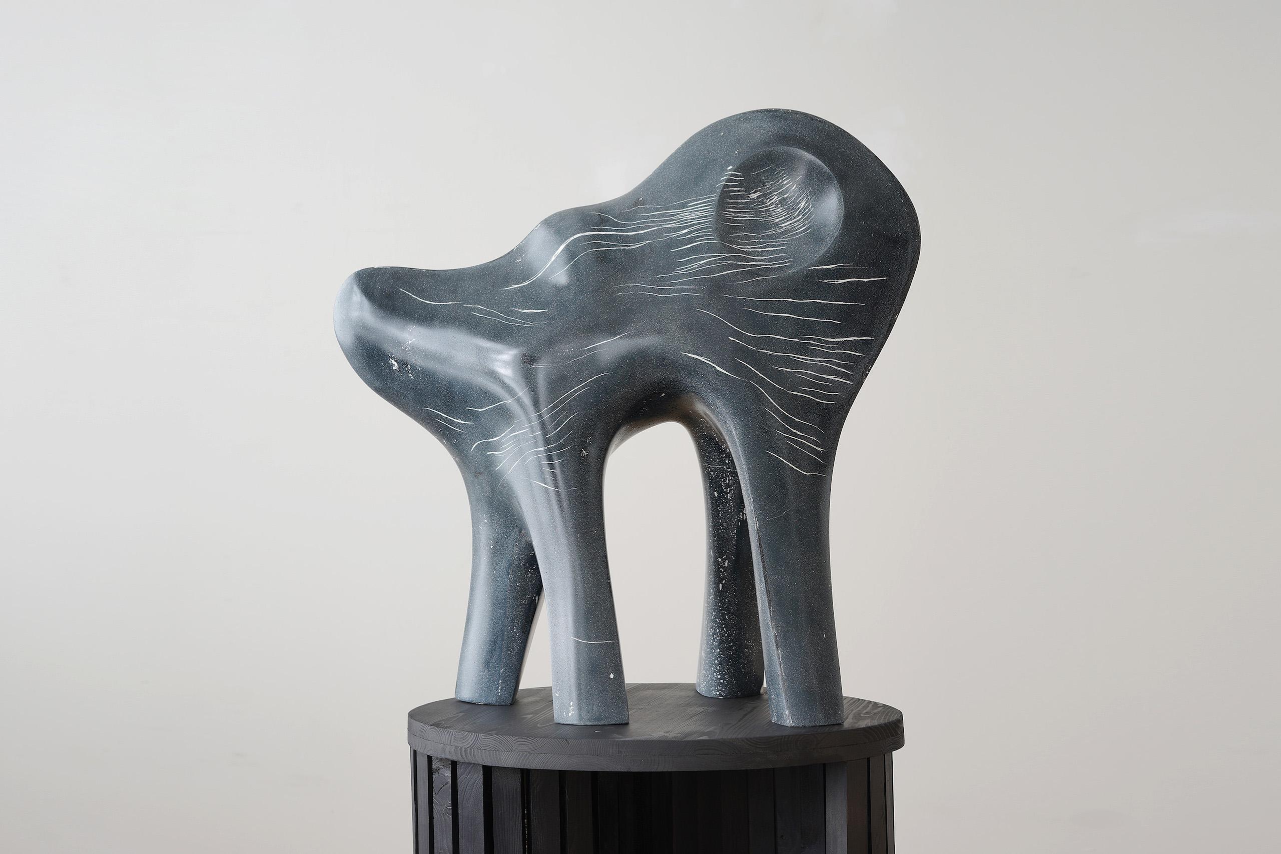 Night Animal de Pavlína Kvita - Sculpture contemporaine, œuvre unique, mystérieuse en vente 6