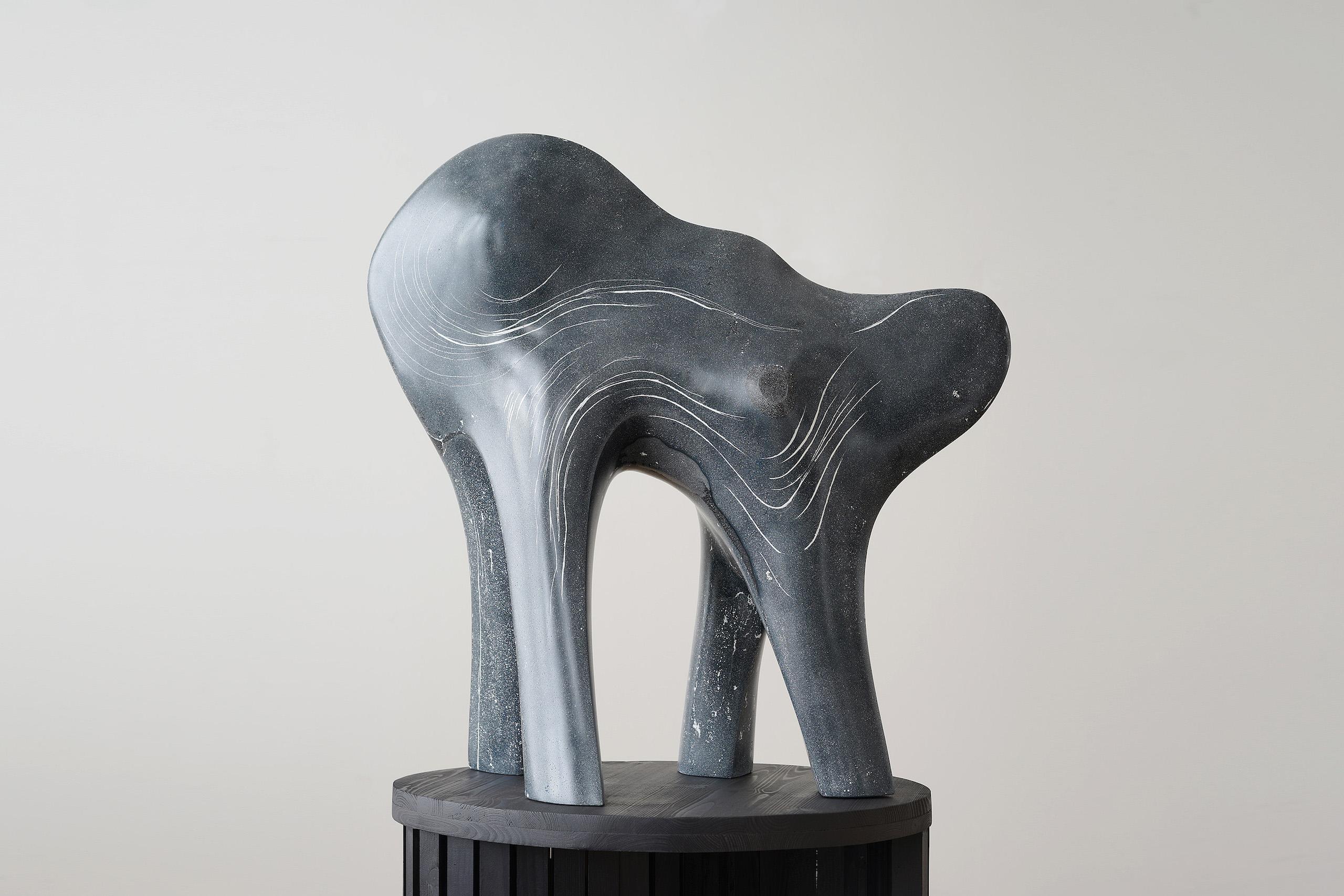 Night Animal de Pavlína Kvita - Sculpture contemporaine, œuvre unique, mystérieuse en vente 7