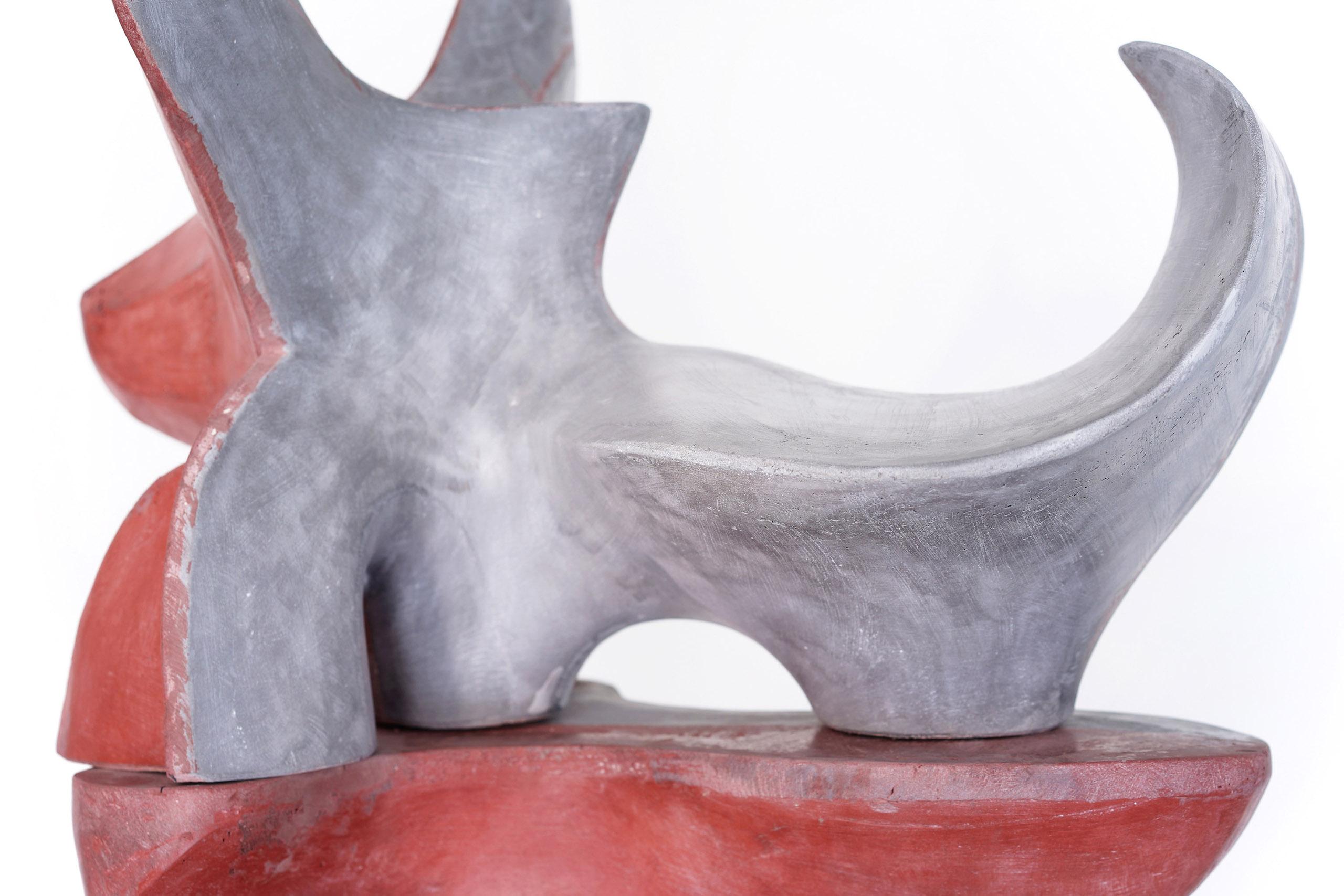 Pilier fantôme de Pavlína Kvita - Sculpture contemporaine, unique, extérieure, rouge en vente 11