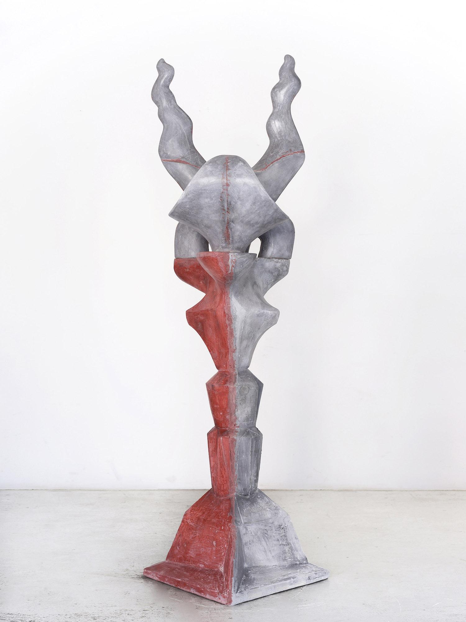 Pilier fantôme de Pavlína Kvita - Sculpture contemporaine, unique, extérieure, rouge en vente 6
