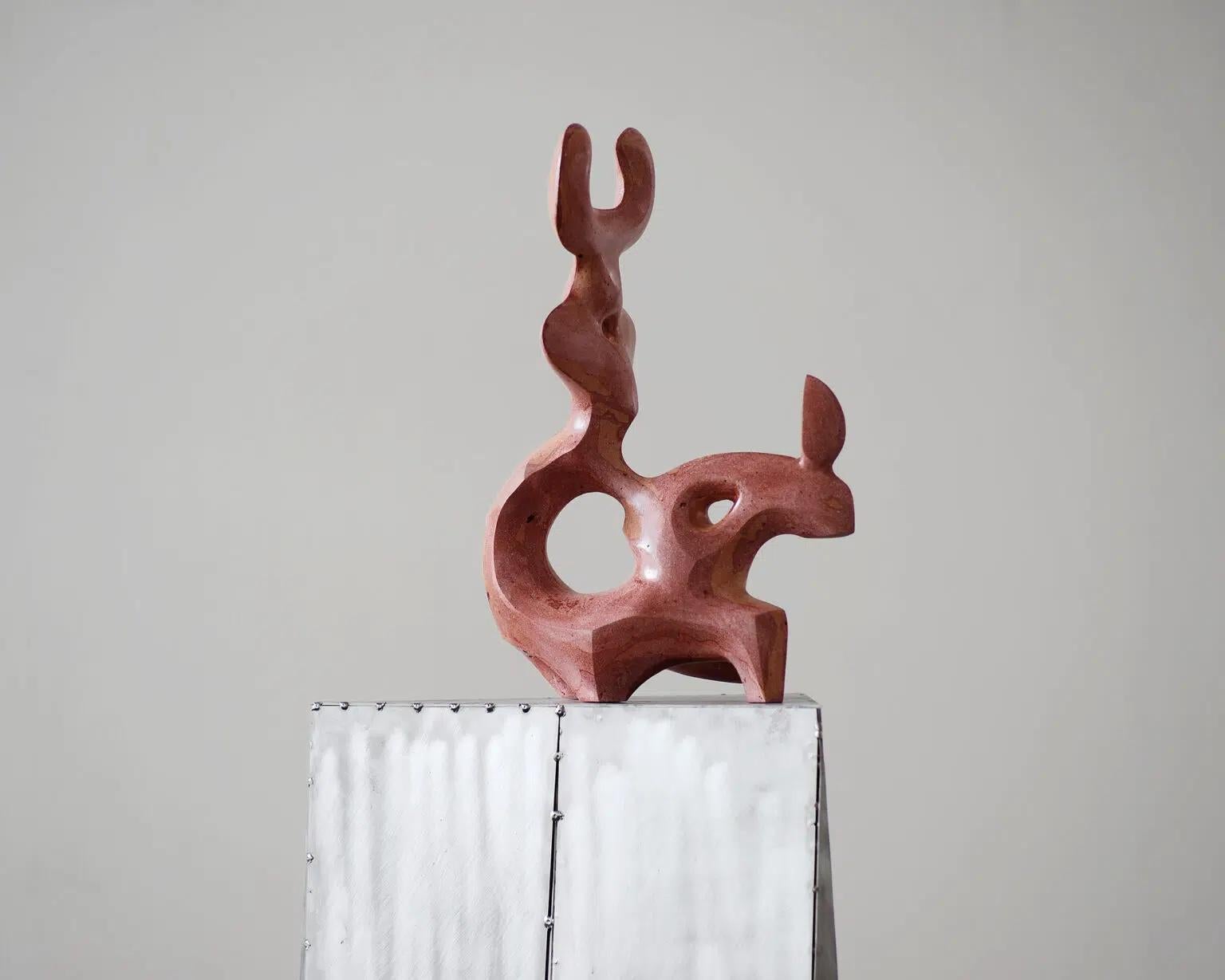 Skelet II von Pavlína Kvita - Zeitgenössische Skulptur, großformatig, rot im Angebot 8