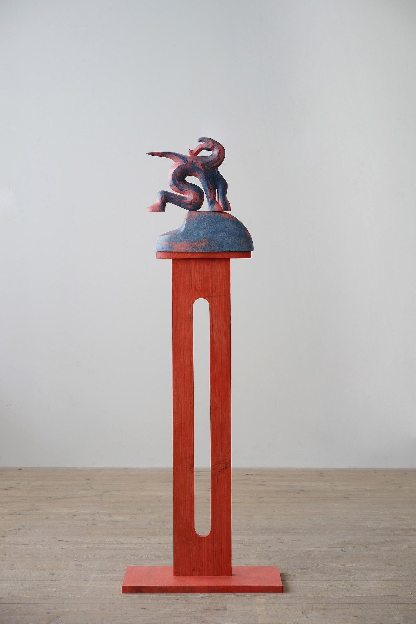 Schlafender Drache von Pavlína Kvita - Zeitgenössische Skulptur, rot, blau, abstrakt im Angebot 7