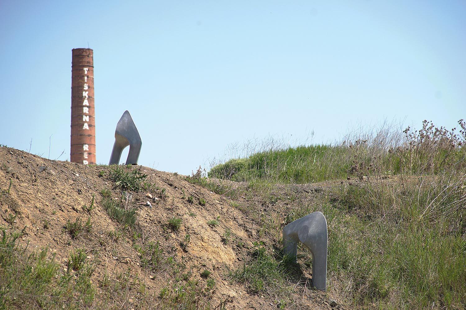Torso II de Pavlína Kvita - Escultura contemporánea de hormigón, figura futurista en venta 4