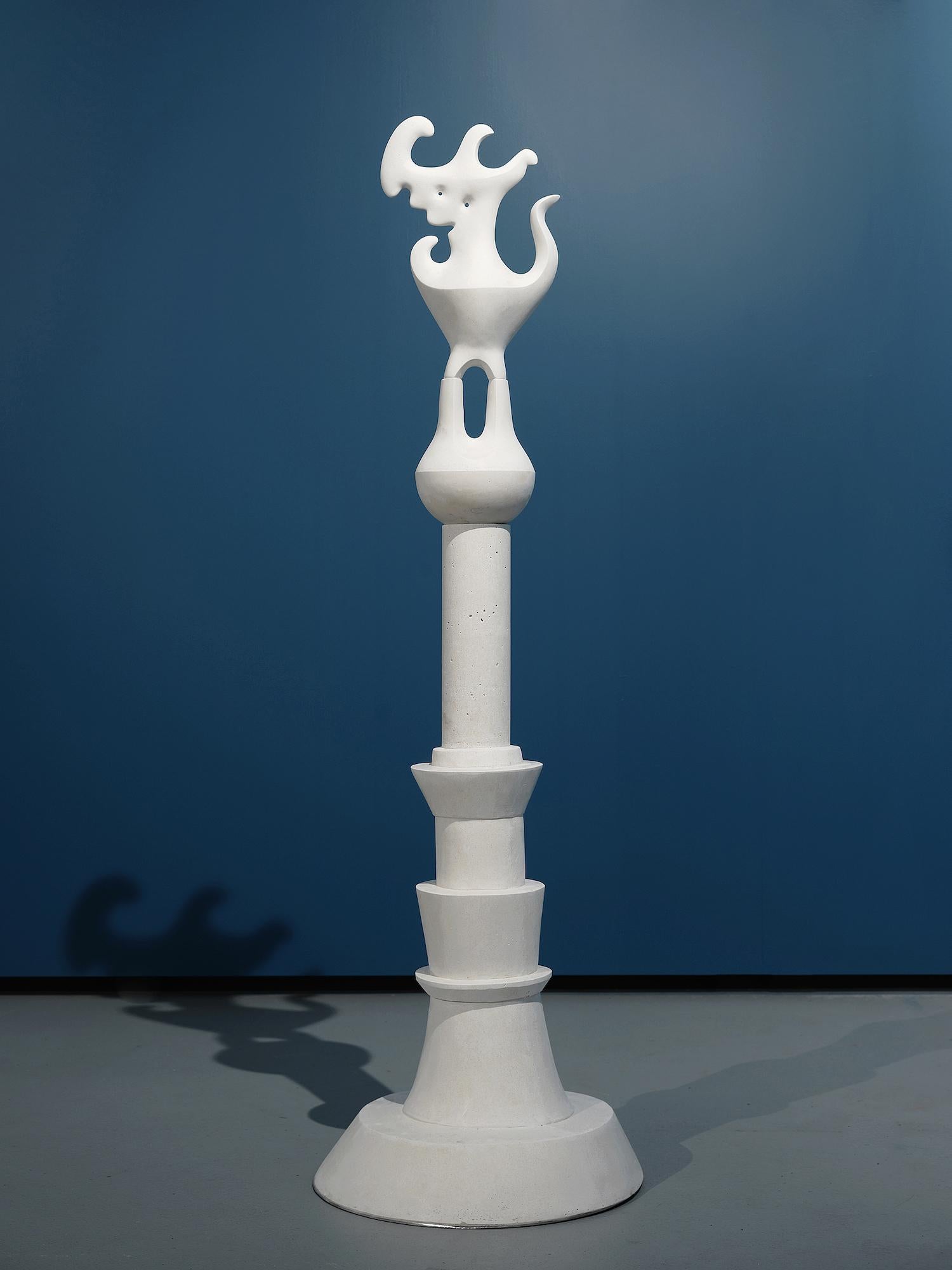 Weiße Amphora von Pavlína Kvita - Zeitgenössische Skulptur, einzigartiges Werk im Angebot 4