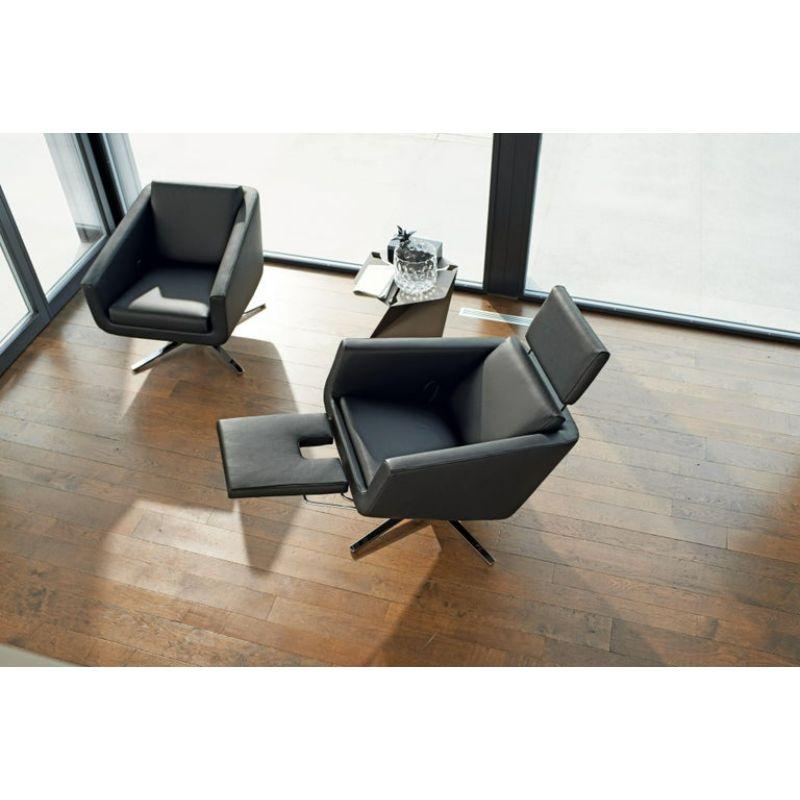 Pavo Adjustable Leather Armchair by FSM For Sale 2