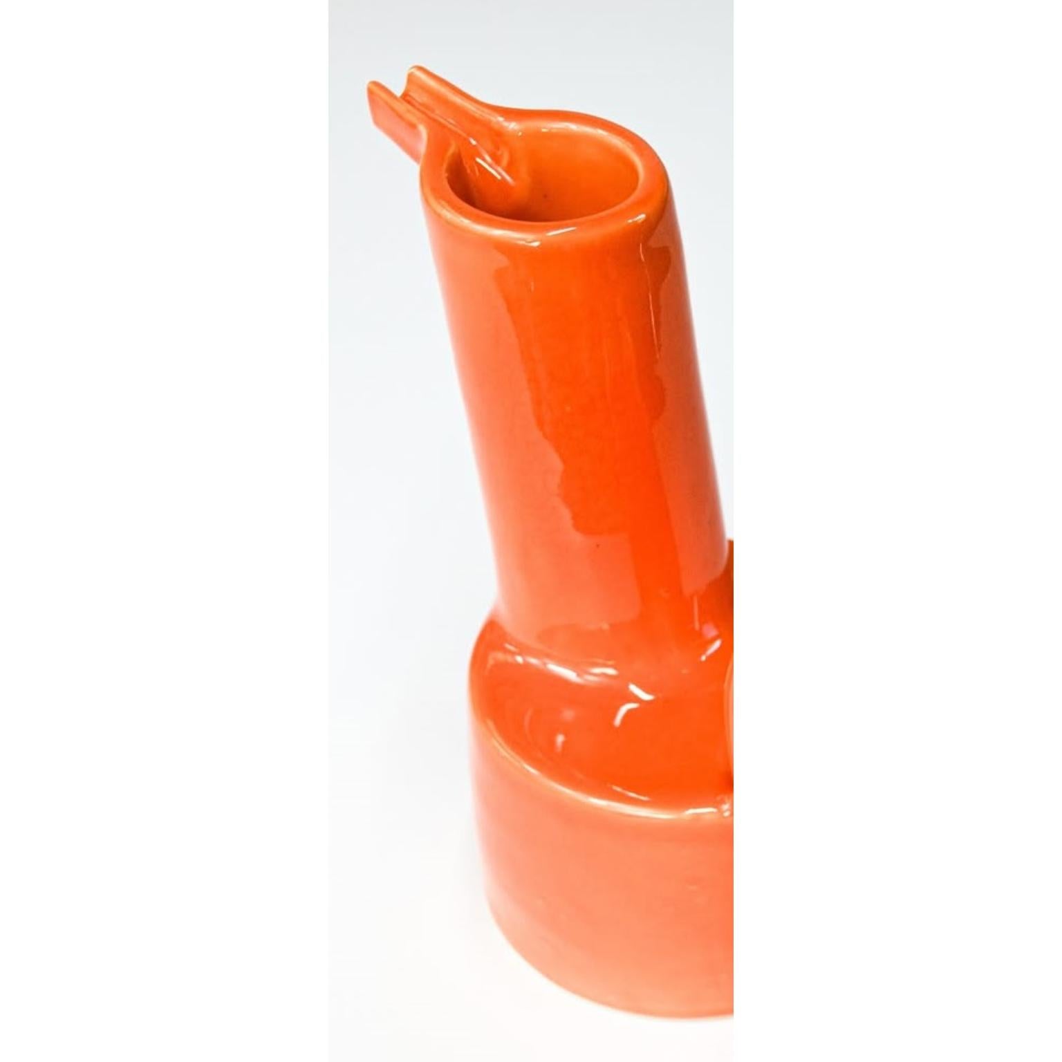 Pichet Pavo en céramique émaillée orange brillant par Eguiarte & Eguiarte Neuf - En vente à Geneve, CH