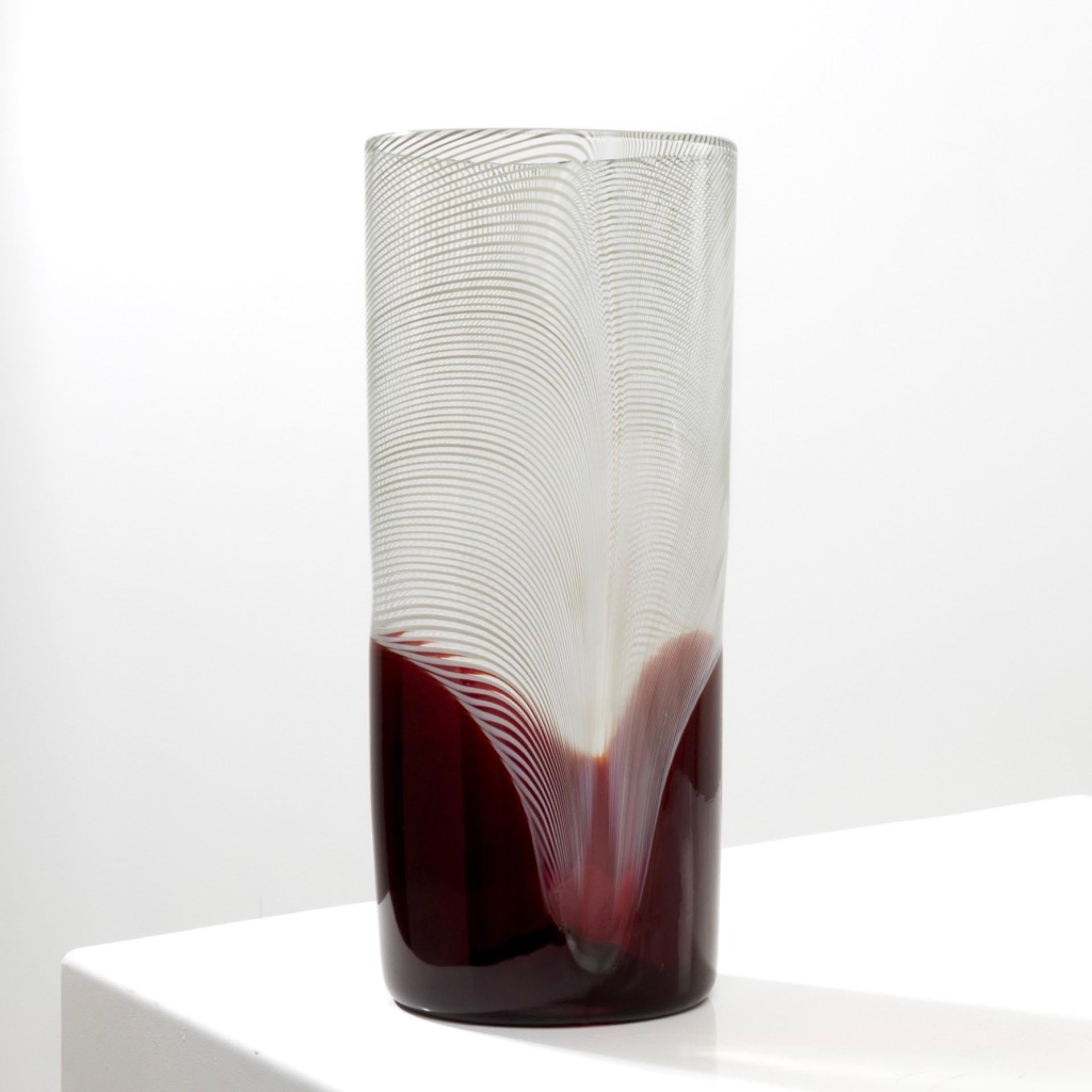 Pavoni von Tapio Wirkkala - Vase aus mundgeblasenem Murano-Glas (Moderne der Mitte des Jahrhunderts) im Angebot