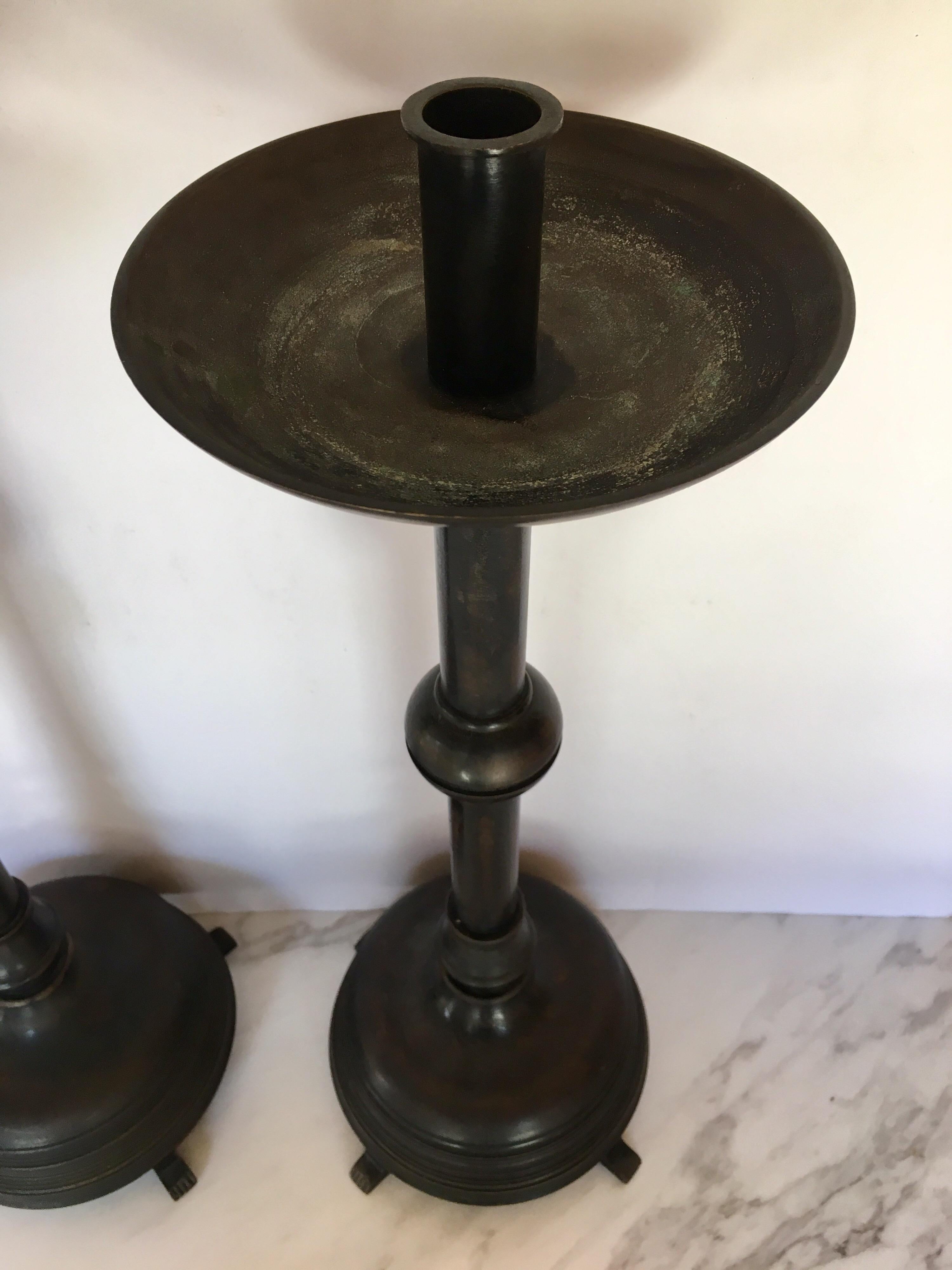 Paw Footed Bronze Metal Candlesticks, Pair In Good Condition In Lambertville, NJ