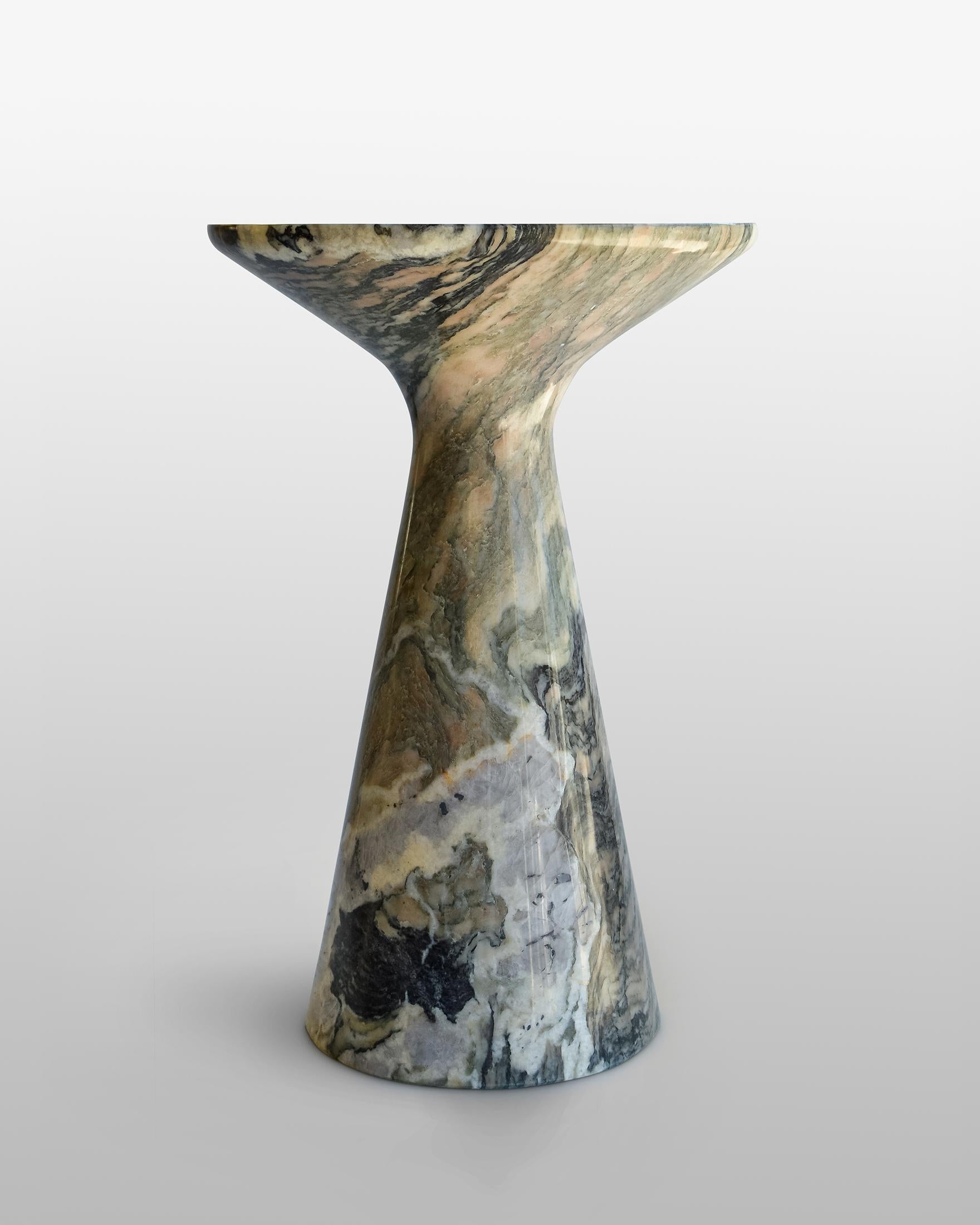 Pawn 1 Cipollino Marble Side Table & Stool by Etamorph
Dimensions: Ø 30 x H 40 cm.
Materials: Cipollino Marble.

Available in different stone options. Also available in different shapes. Please contact us. 

ETAMORPH is a NYC-based design boutique
