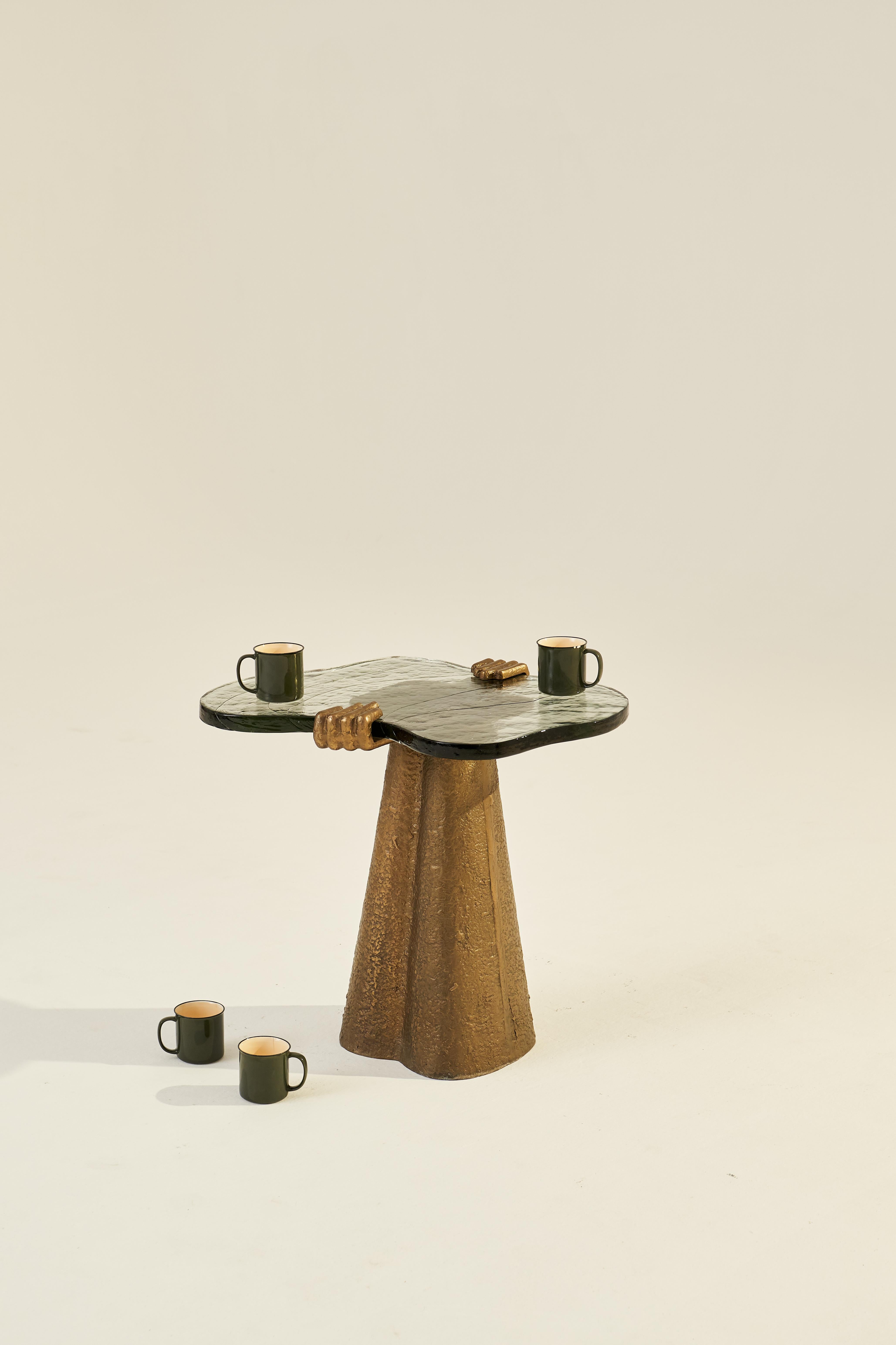 Paws Table In New Condition For Sale In Timisoara, RO