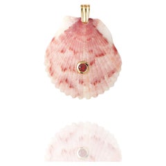 Pendentif coquillage naturel Pax en or 14 carats et grenat rouge, pierre précieuse naturelle