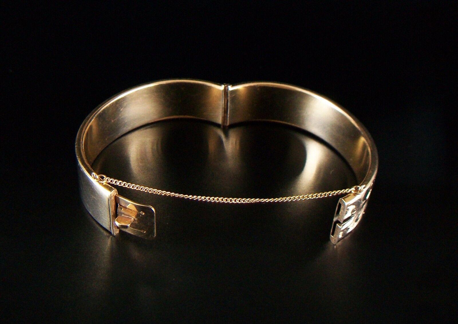 Payton Pepper Ltd, Antique 9k Rolled Gold Bangle Bracelet, U K, 20th Century In Good Condition For Sale In Chatham, CA