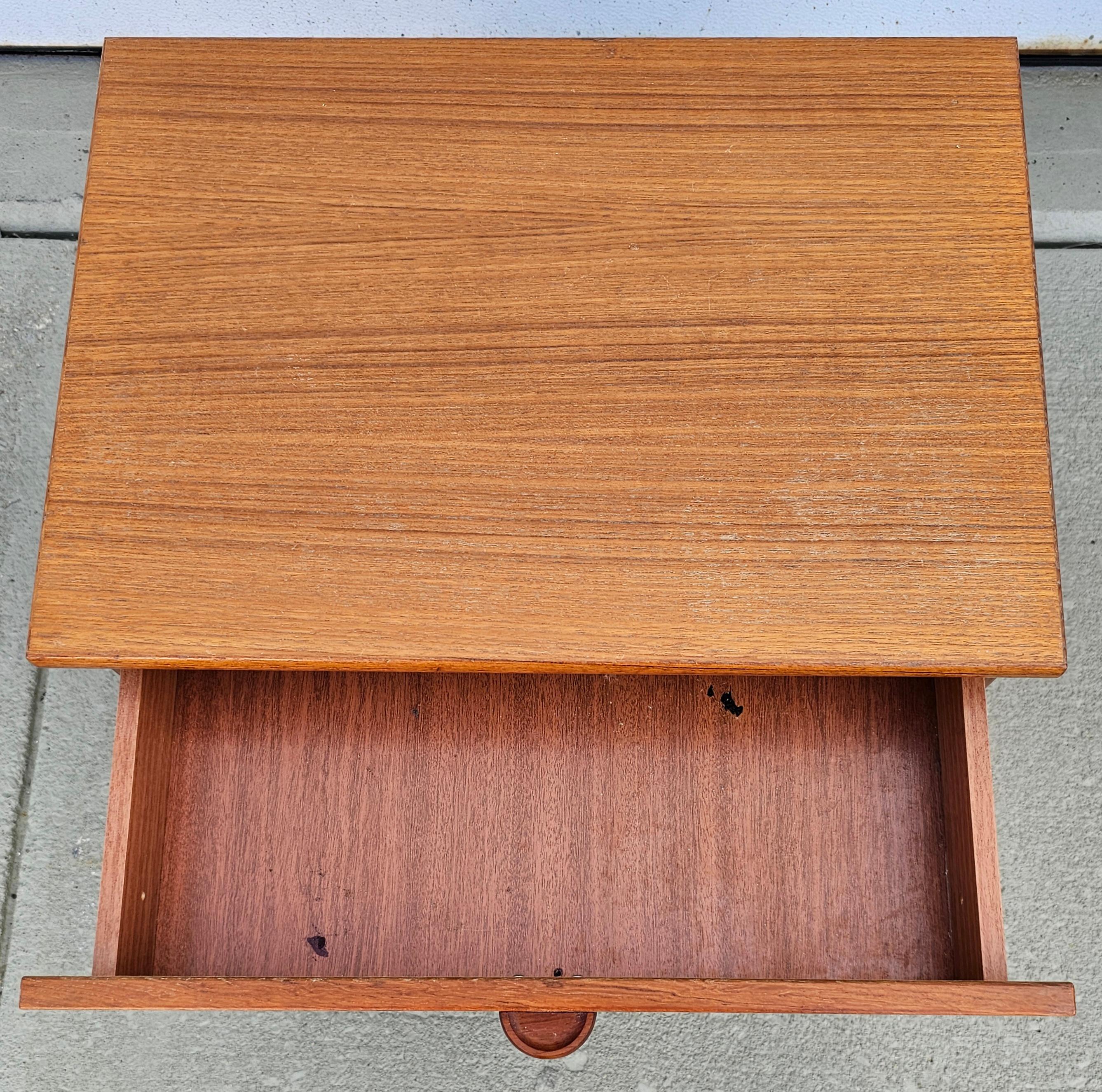 Dänischer Mid-Century-Modern-Nachttisch von PBJ Mobler (amerikanisch) im Angebot
